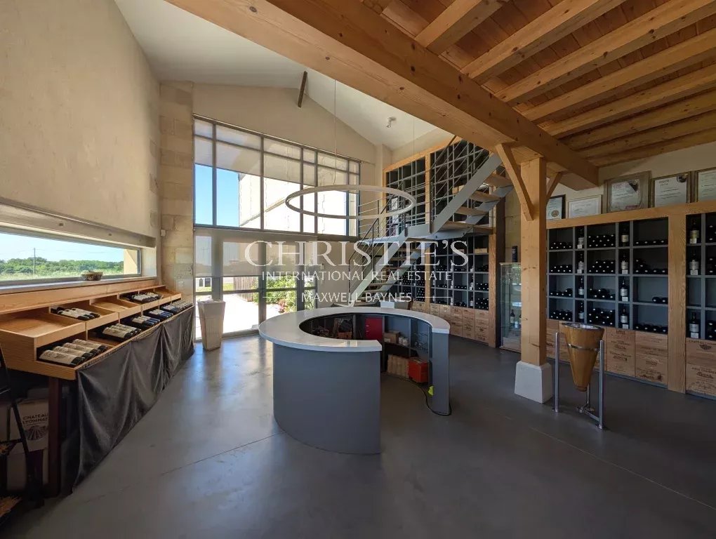 6 Bedroom Chateau's Image 17