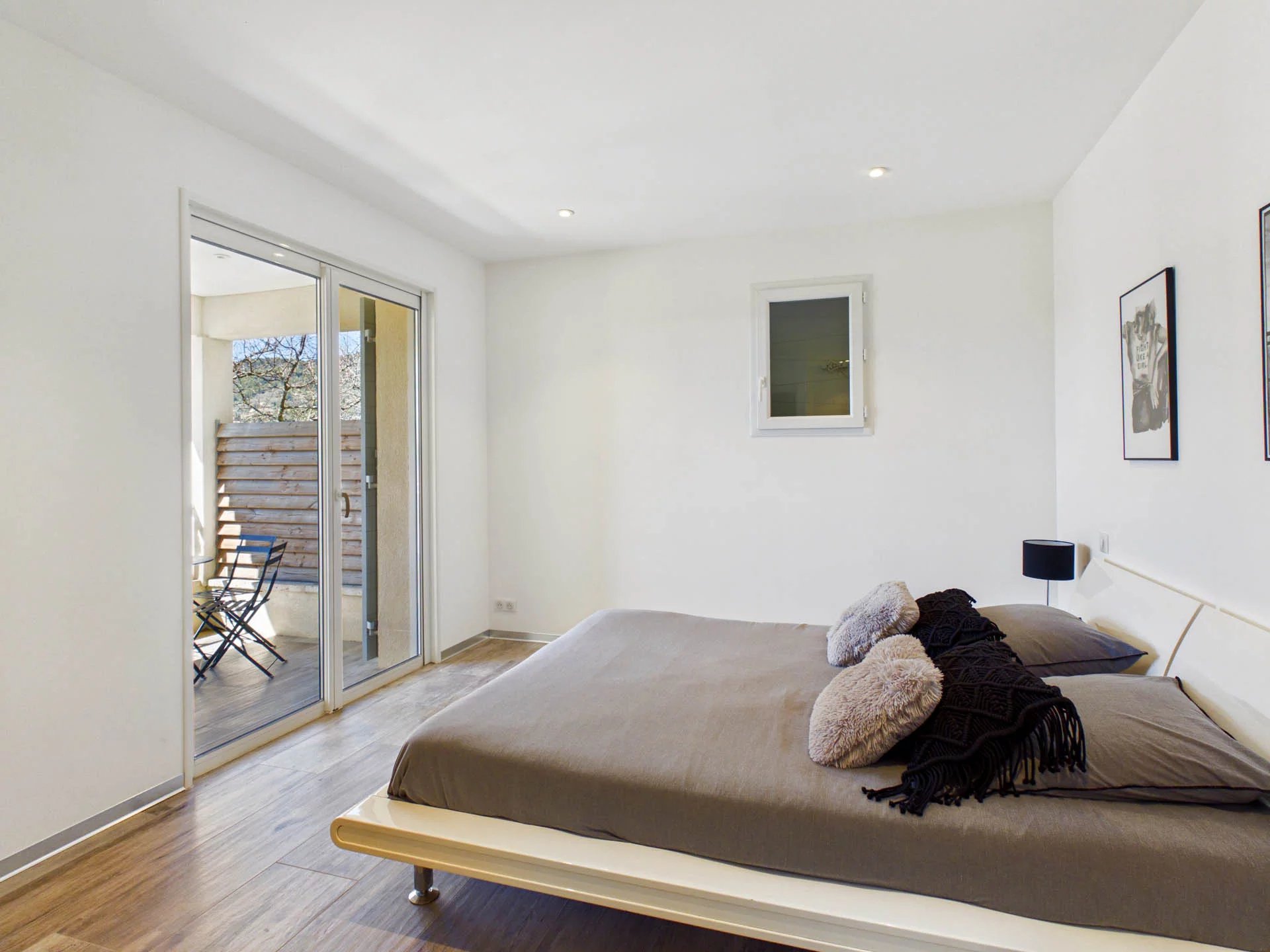 Modern villa with swimming pool - Seillans