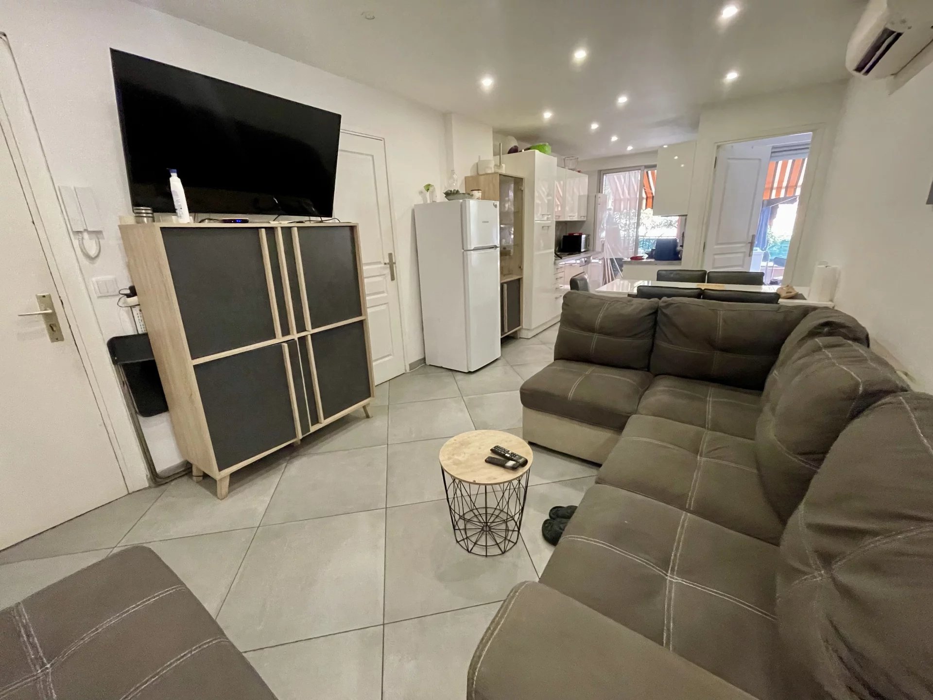 Carnolès 4 camere + terrazza di 12 m²