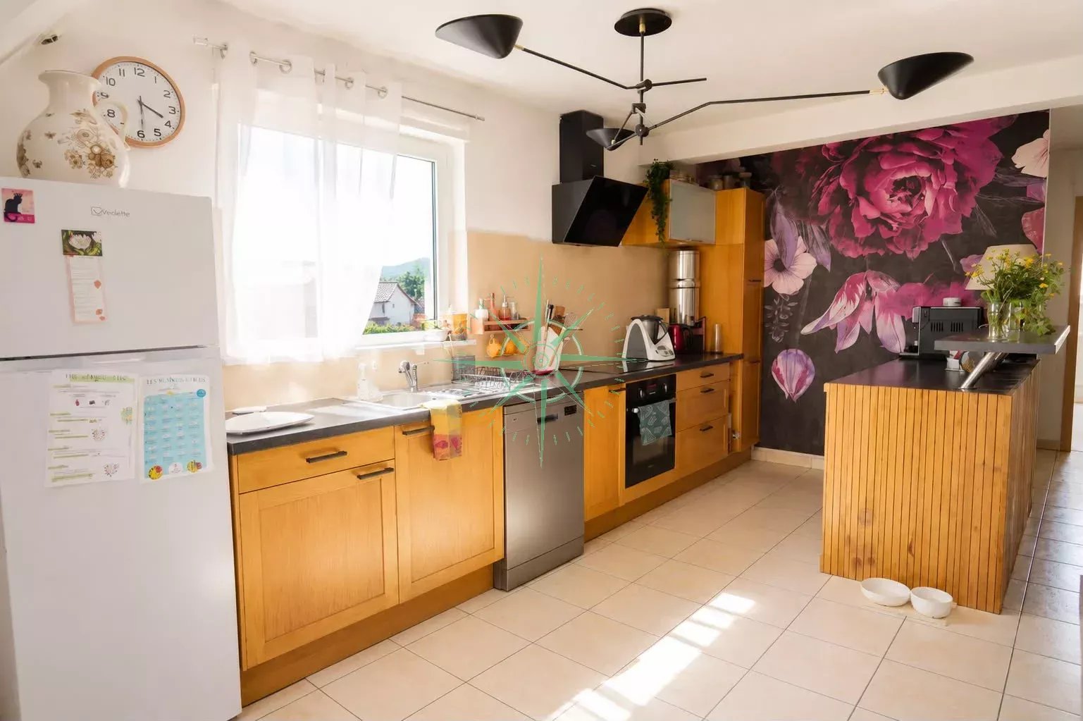 À VENDRE – Superbe duplex lumineux avec terrasse – Dernier étage – Garage + 3 parkings