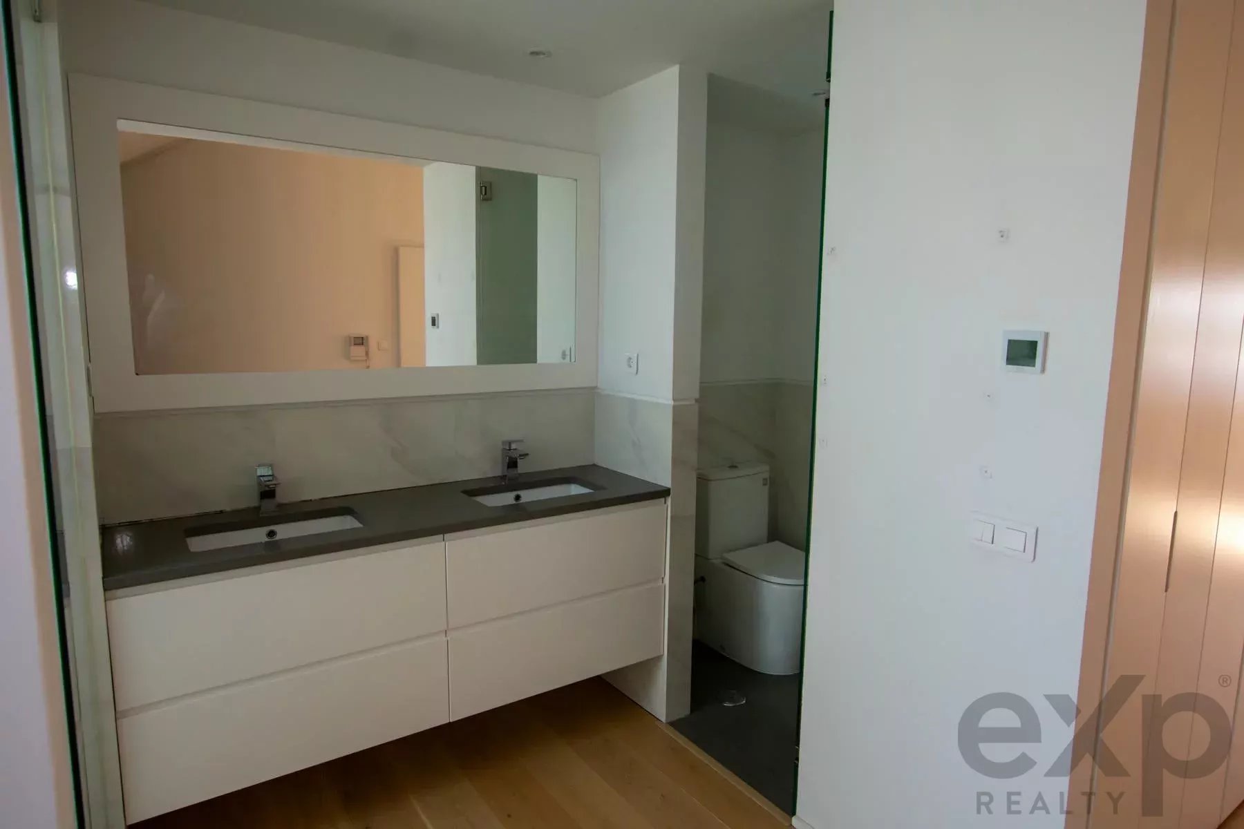 Penthouse Luxury with Sea & Harbour Views in Prime Estoril 85996079 image 44