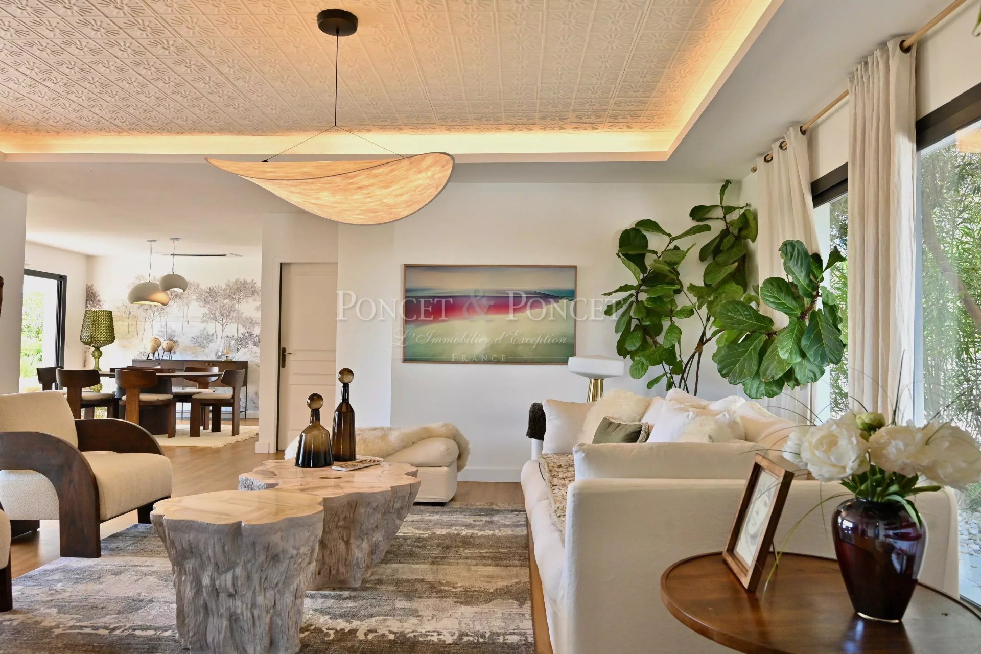 4 Bedroom Villa/Townhouse's Image 8