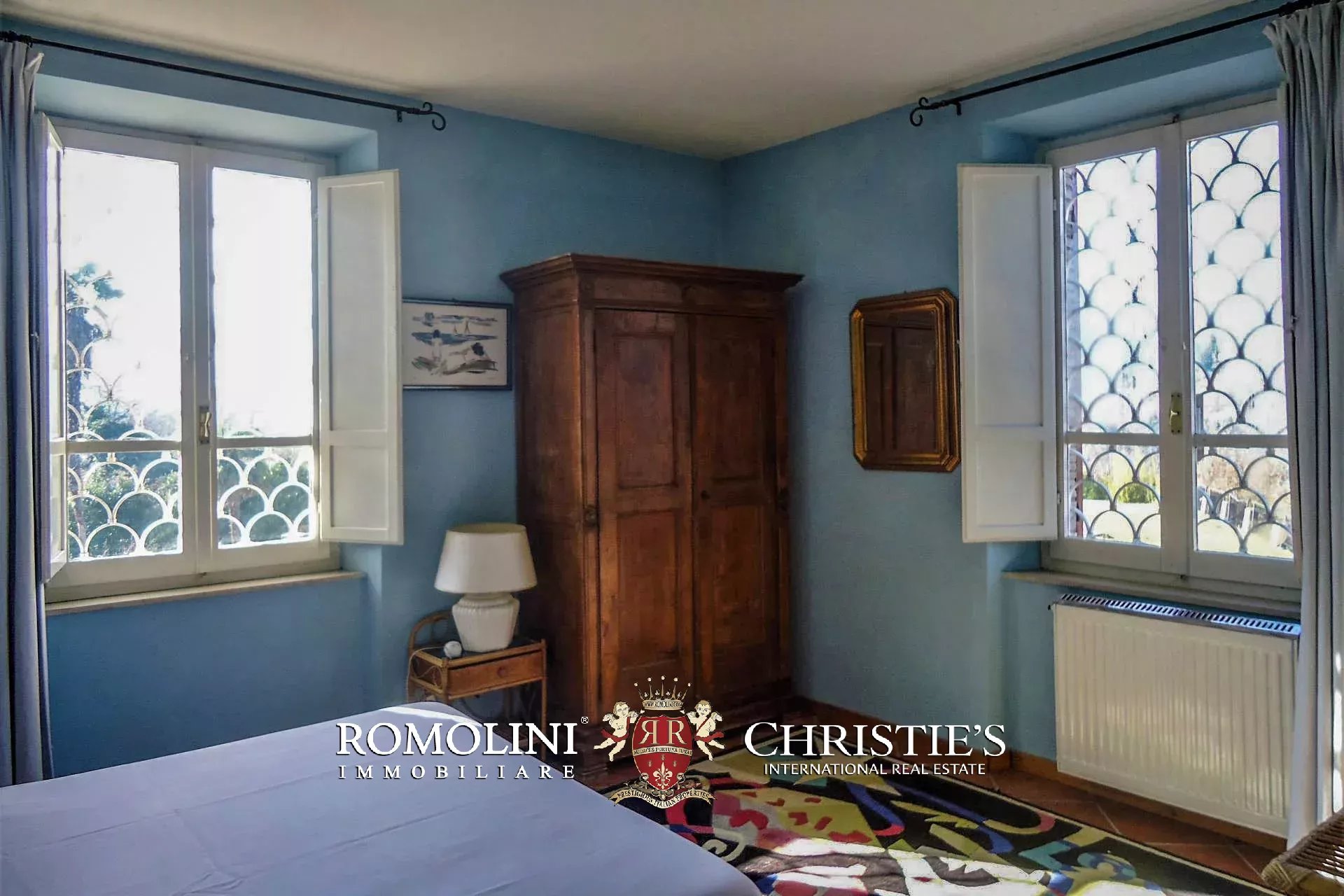 6 Bedroom Villa/Townhouse's Image 36