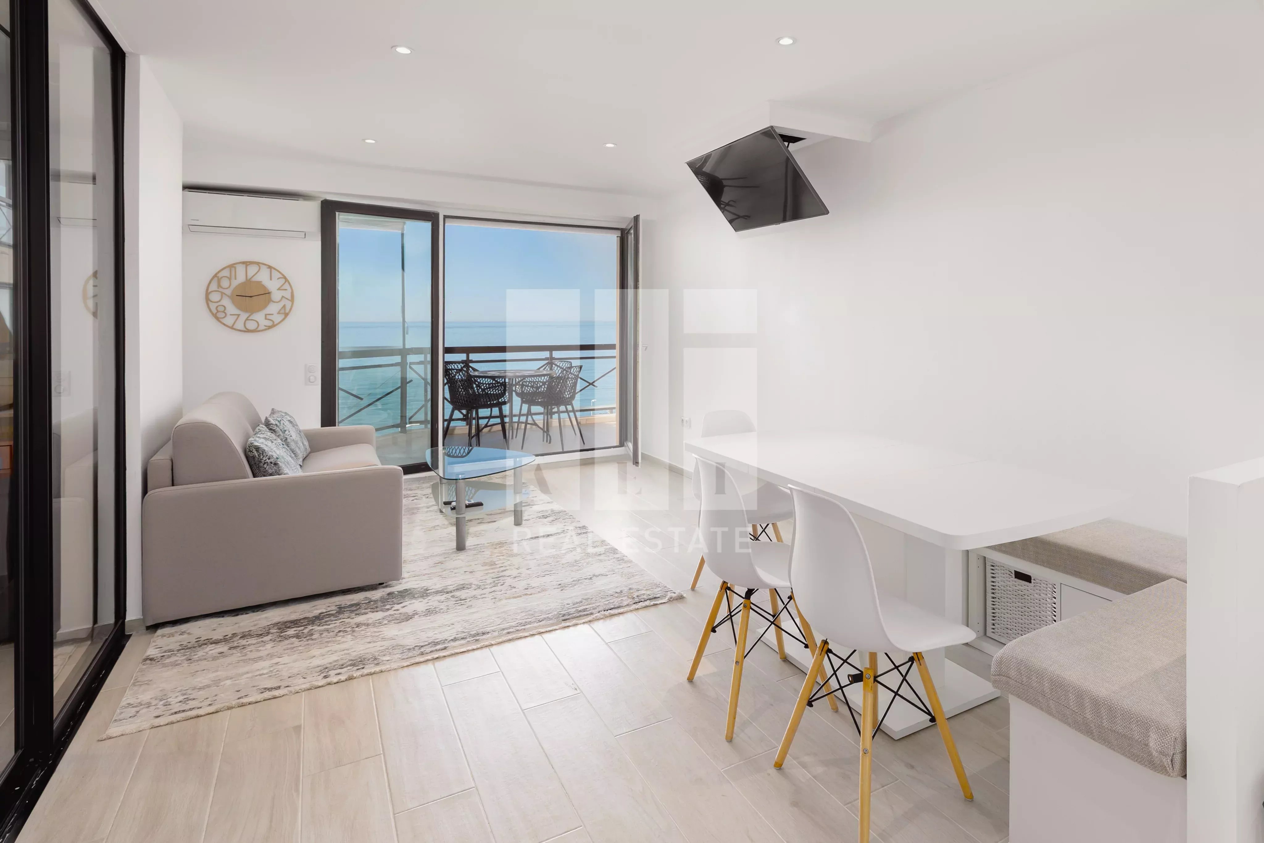 Cannes résidence avec piscine 2P vue mer proche plage et commerces