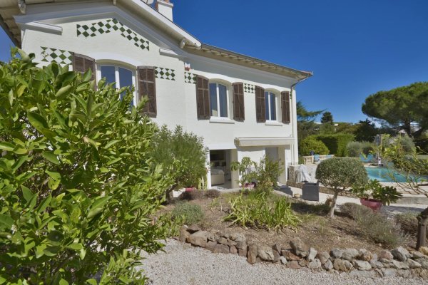 Luxury Provencal Villa in Cannes: A Timeless Family Estate with Pool — photo 5