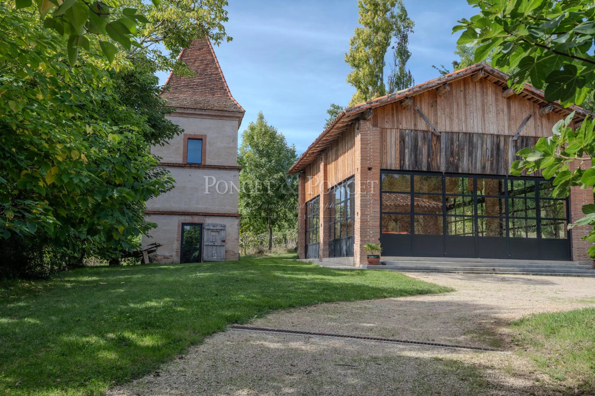 18 Bedroom Villa/Townhouse's Image 6