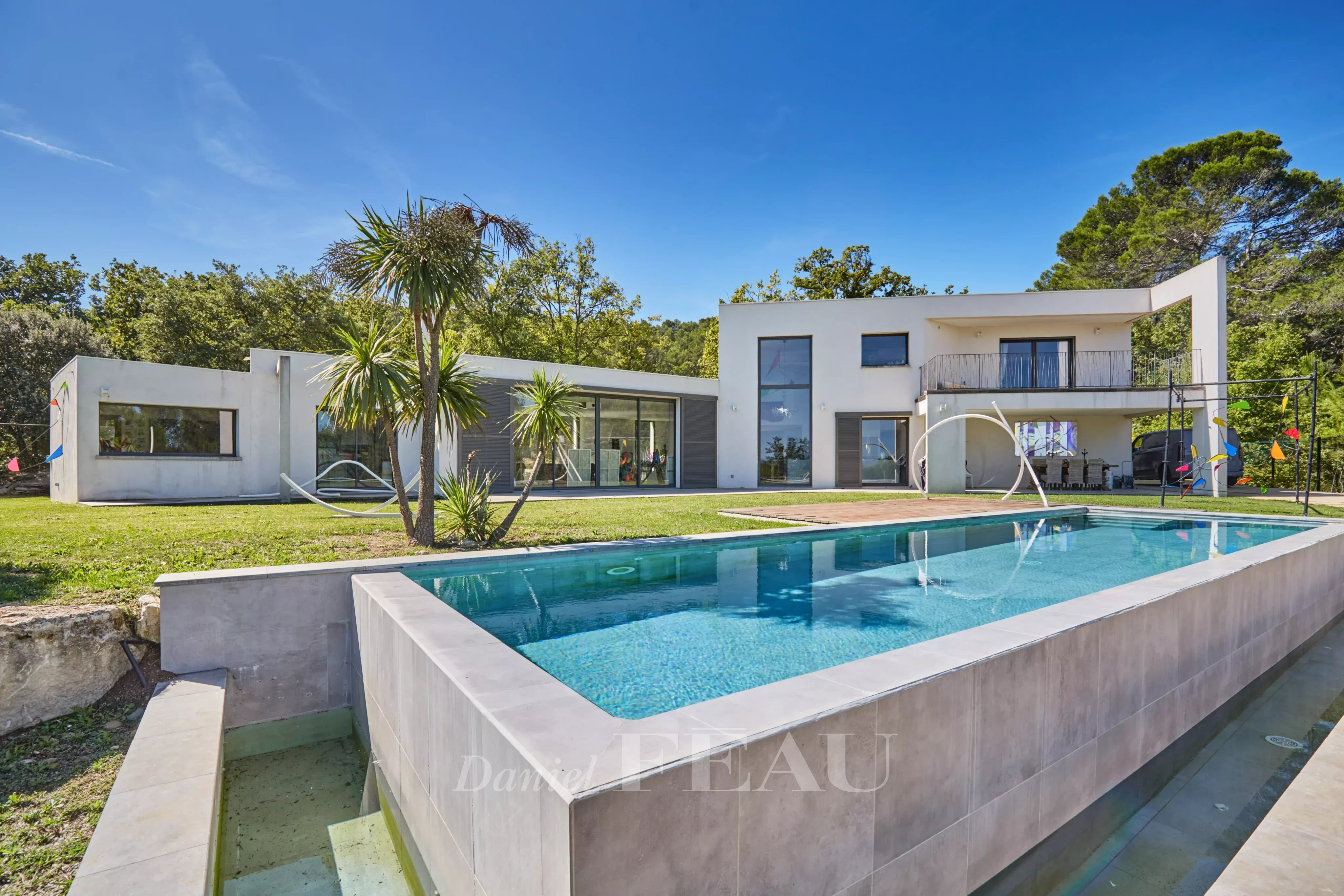 Venelles - Villa contemporaine avec vue sur le Luberon