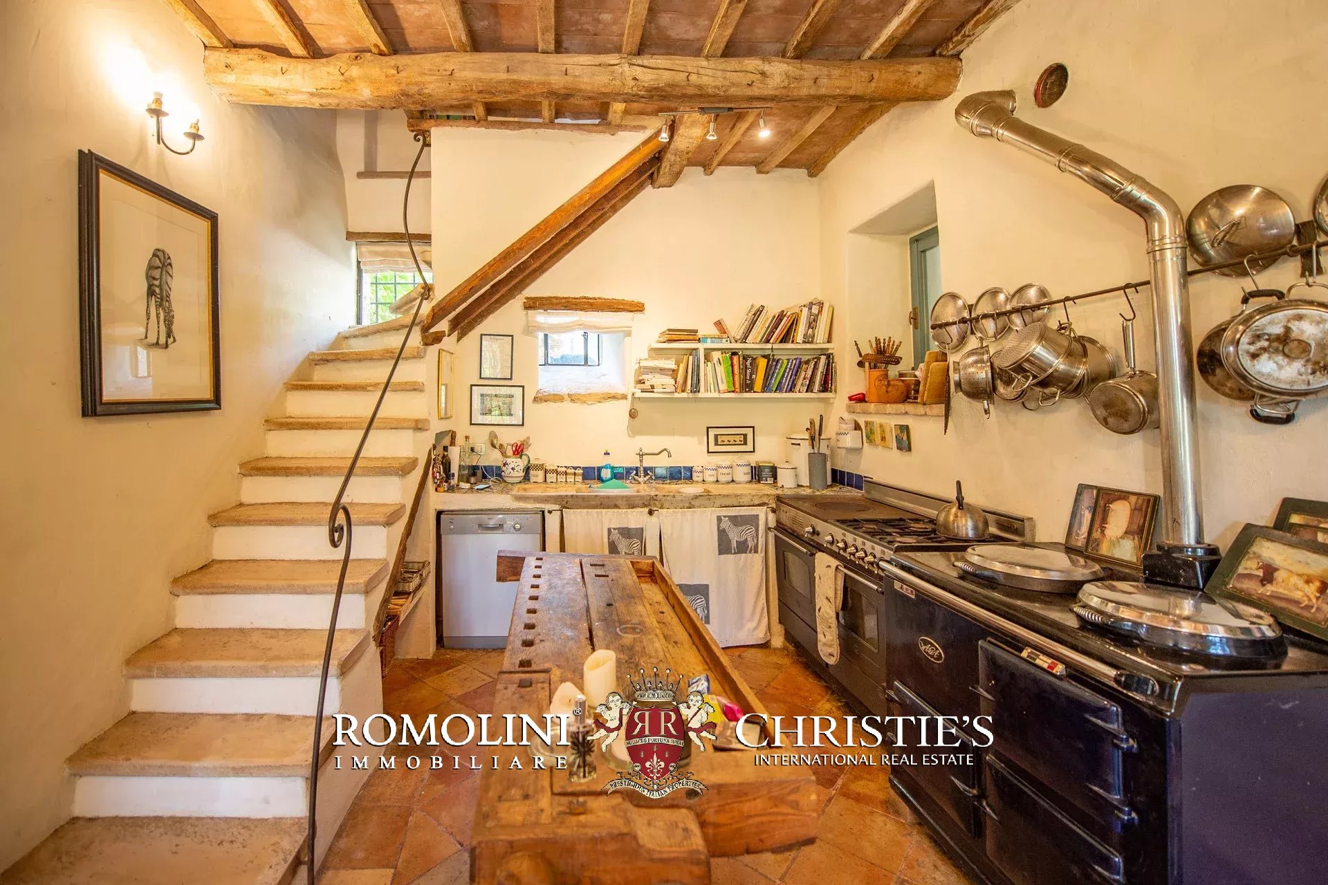  FINELY RESTORED RURAL COMPLEX FOR SALE IN UMBERTIDE UMBRIA