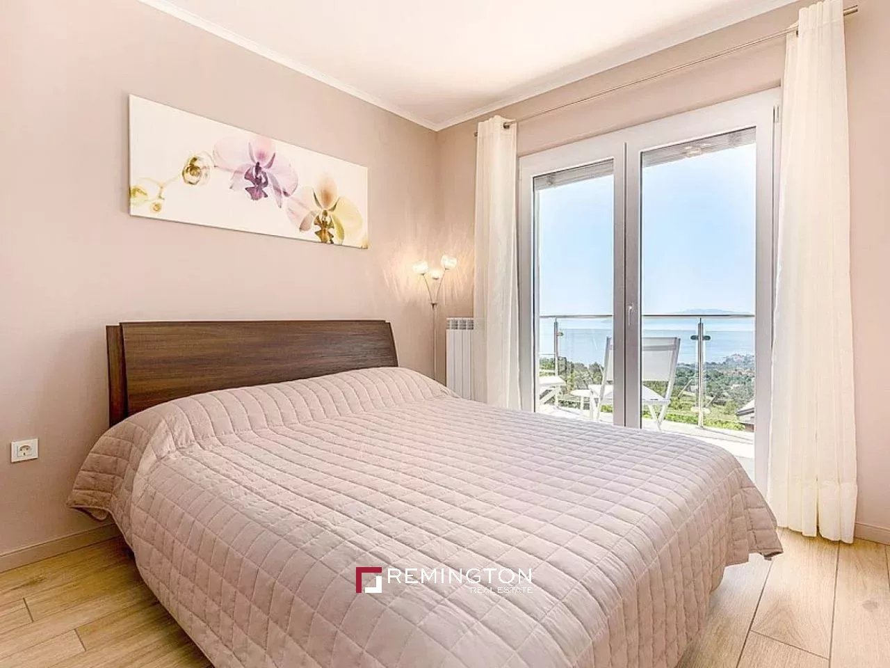 4 Bedroom Villa/Townhouse's Image 4