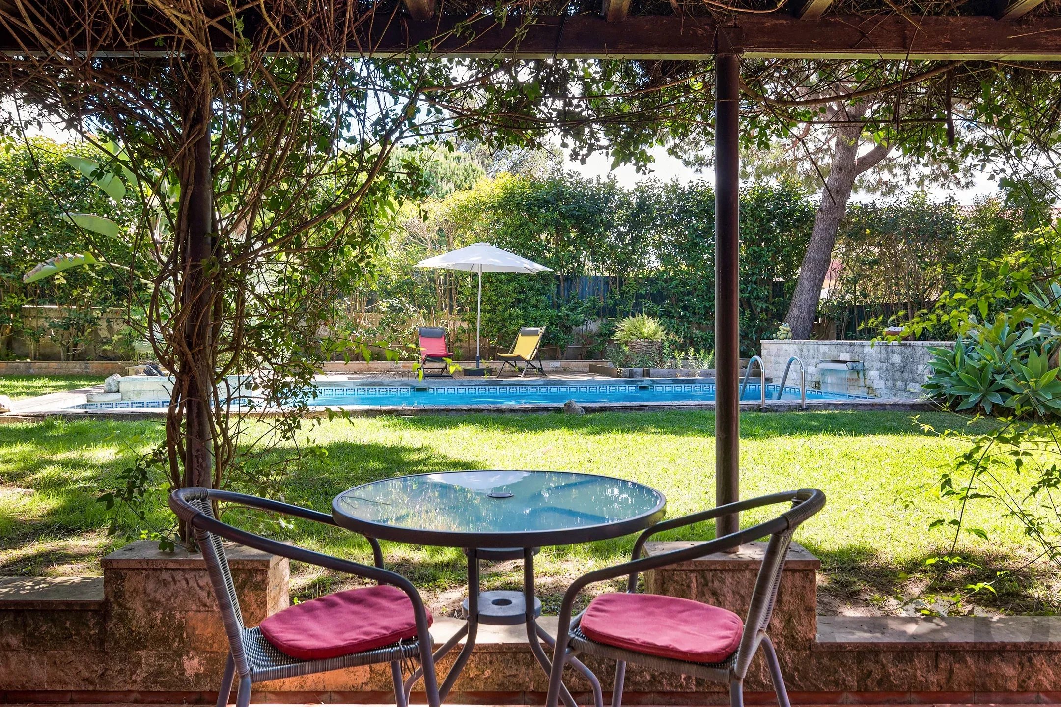 Cascais, Quinta da Bicuda - T4+2 House, Elegant with Pool, Garden, and Spacious Terraces 2750-704 image 30