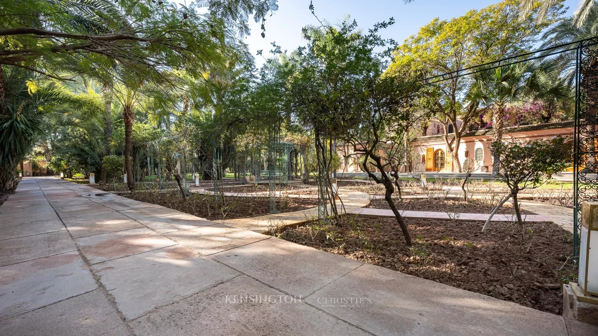 6 Bedroom Villa/Townhouse's Image 66