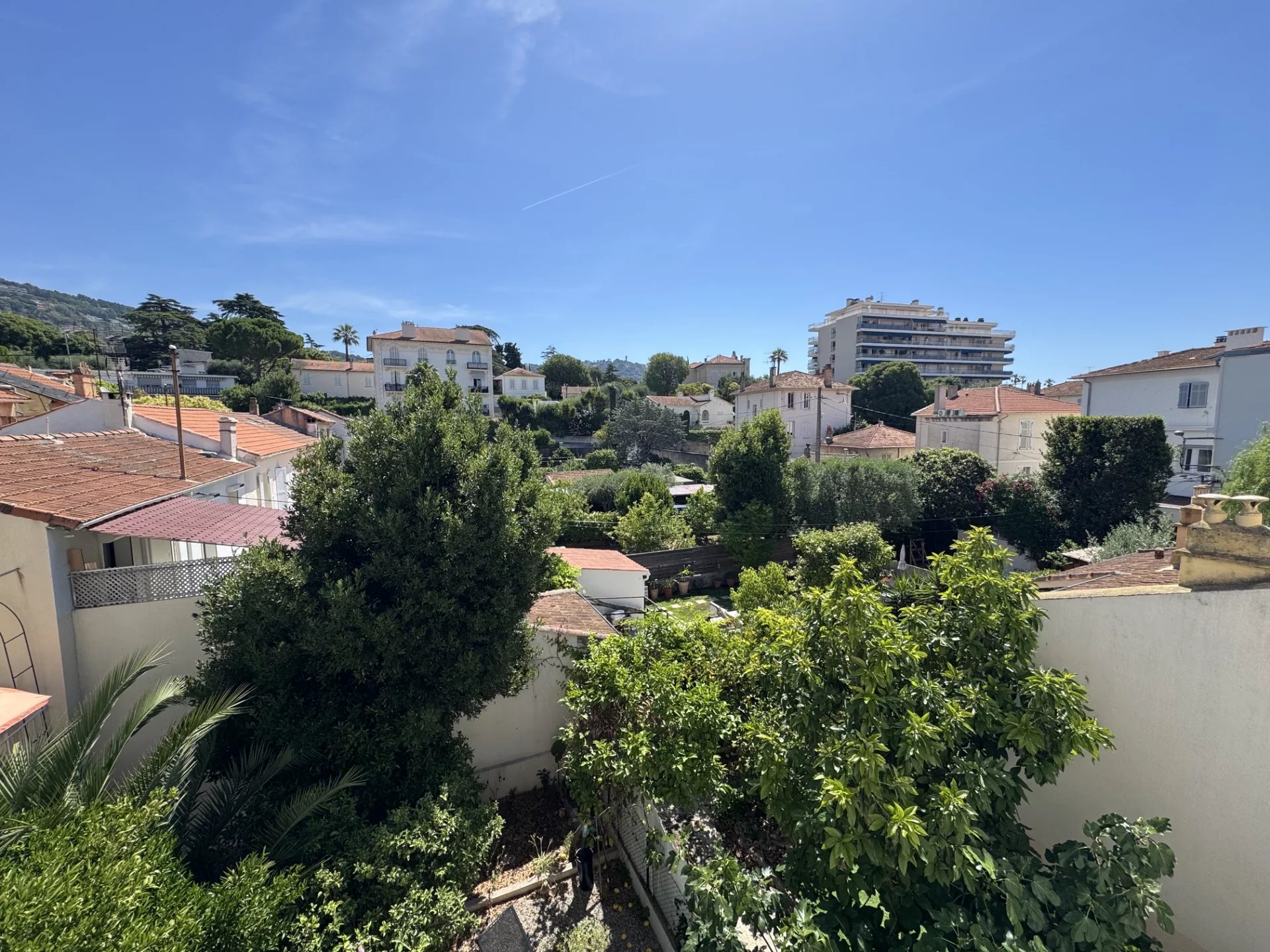 Cannes vente 2 pièces au calme absolu dans maison bourgeoise
