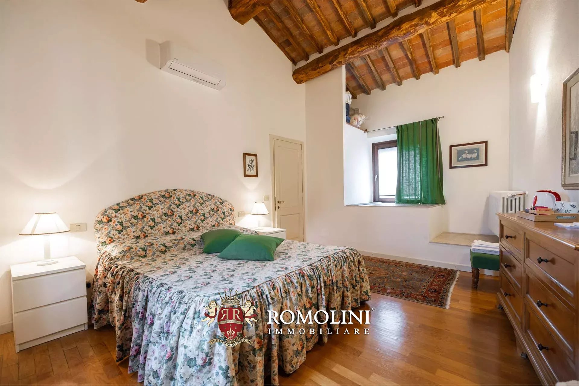 70 Bedroom Chateau's Image 119