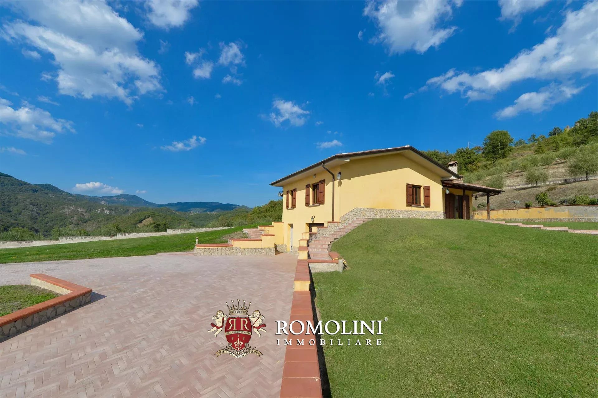 3 Bedroom Villa/Townhouse's Image 9