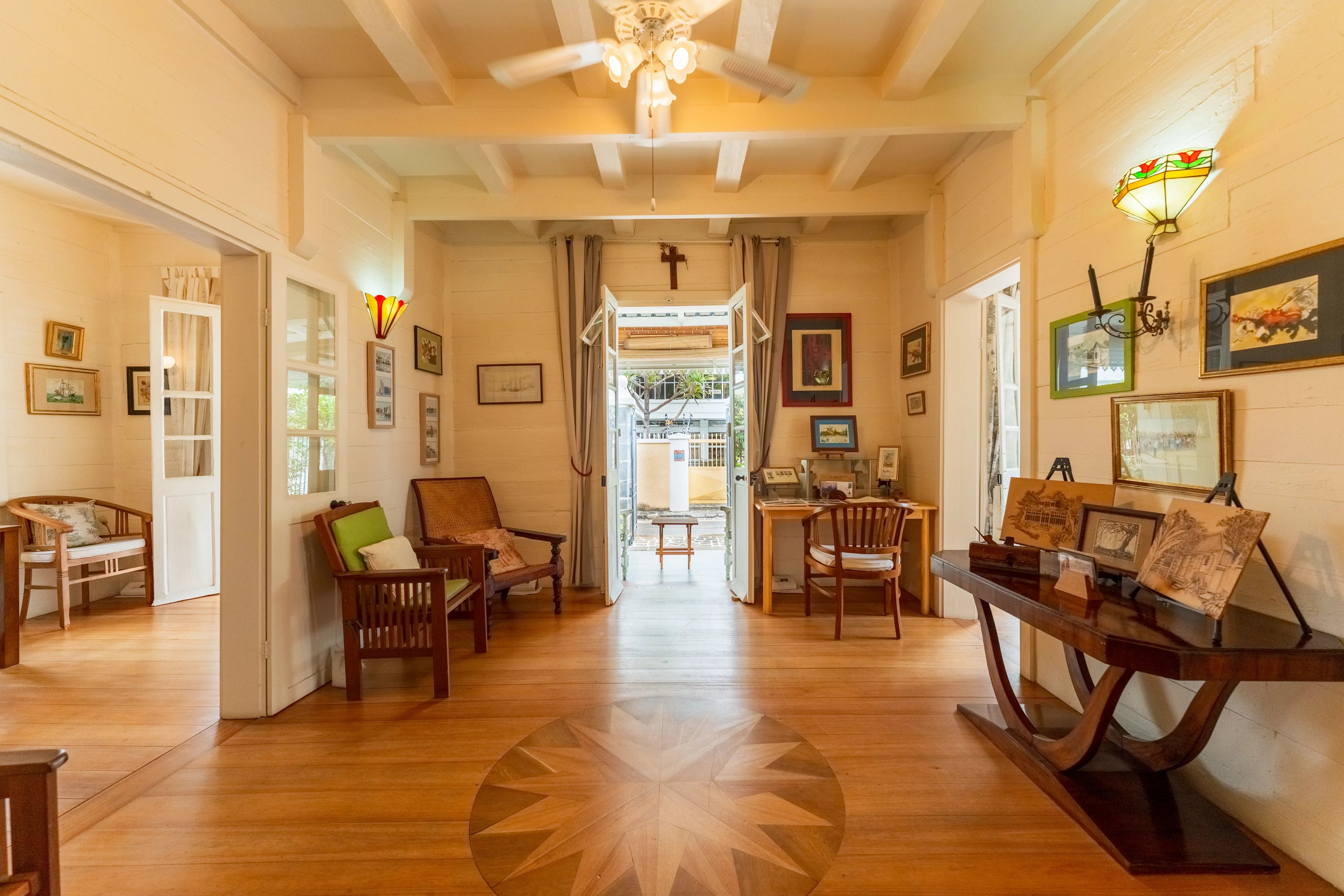 Ev Port Louis - picture 6