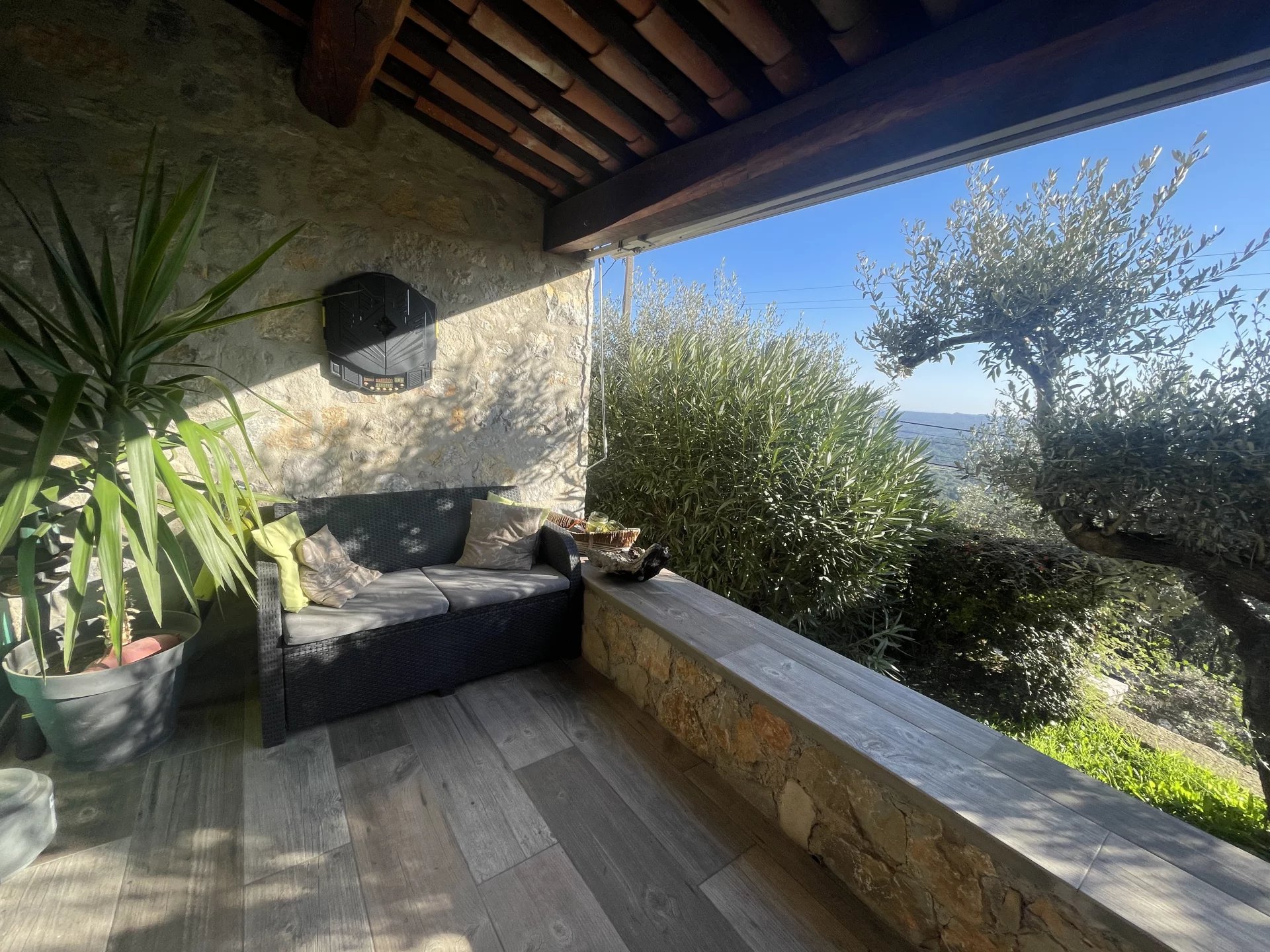 Charming Renovated Home with Stunning Views - Seillans