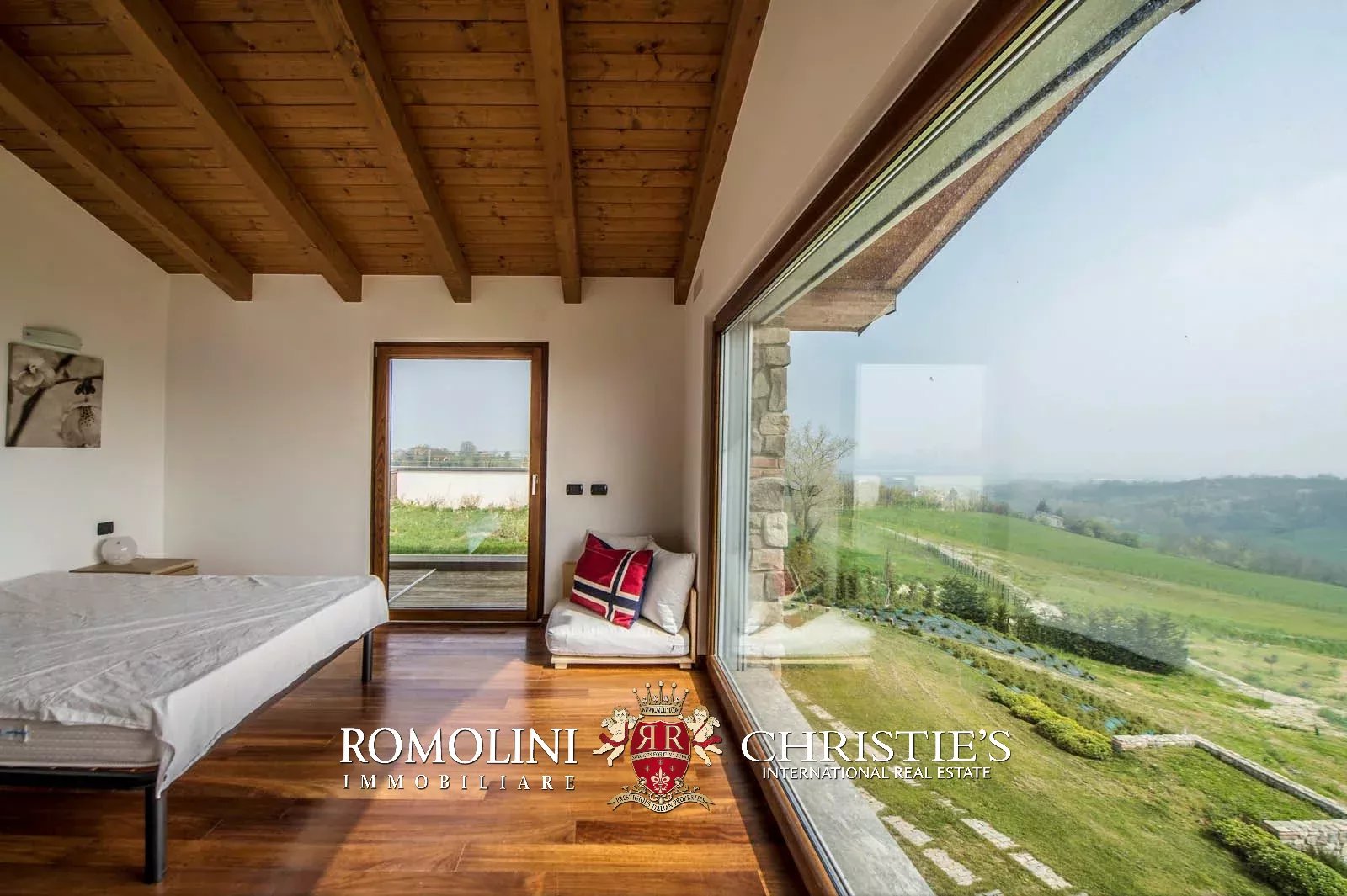 3 Bedroom Villa/Townhouse's Image 63