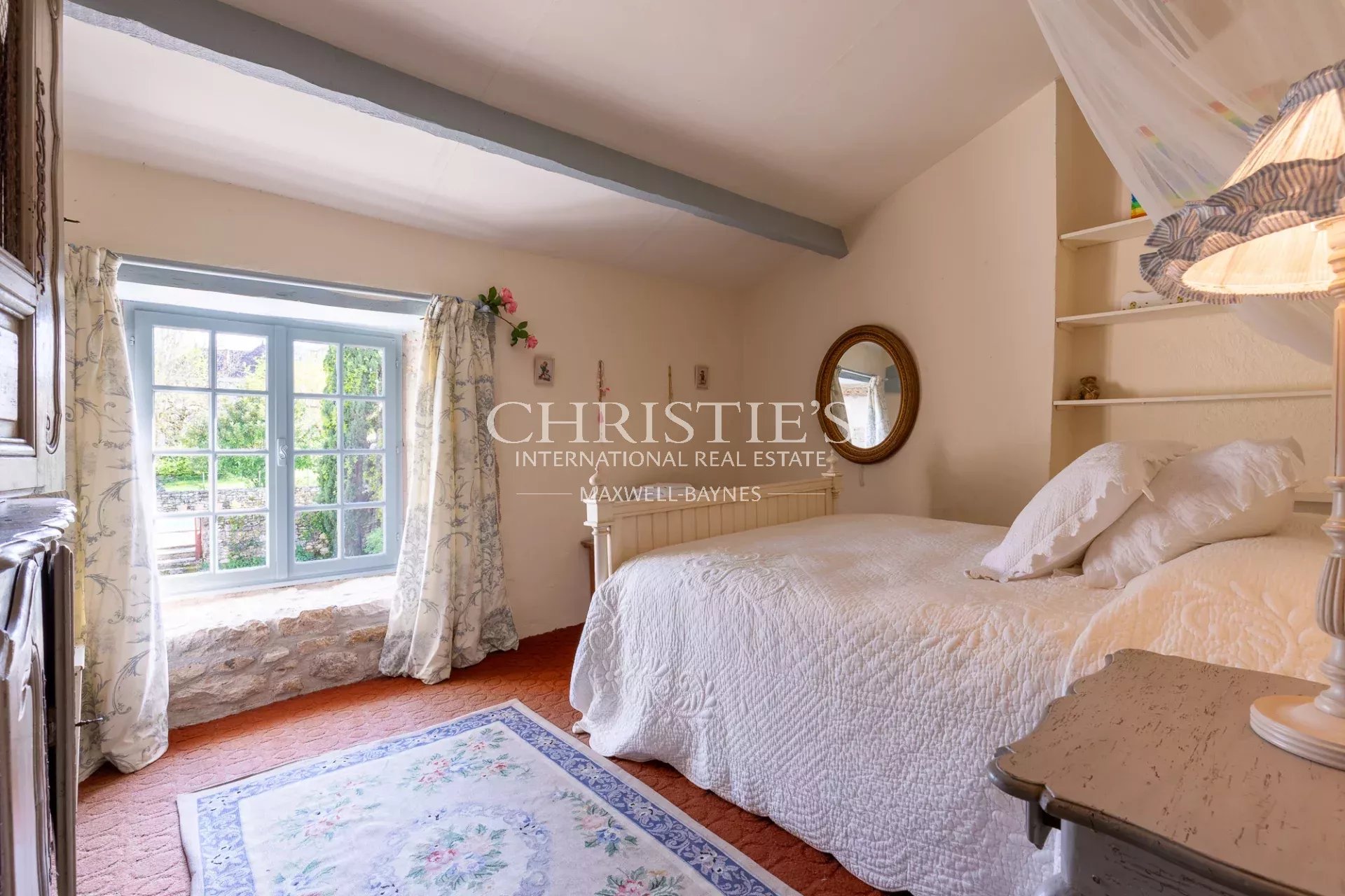 5 Bedroom Chateau's Image 22