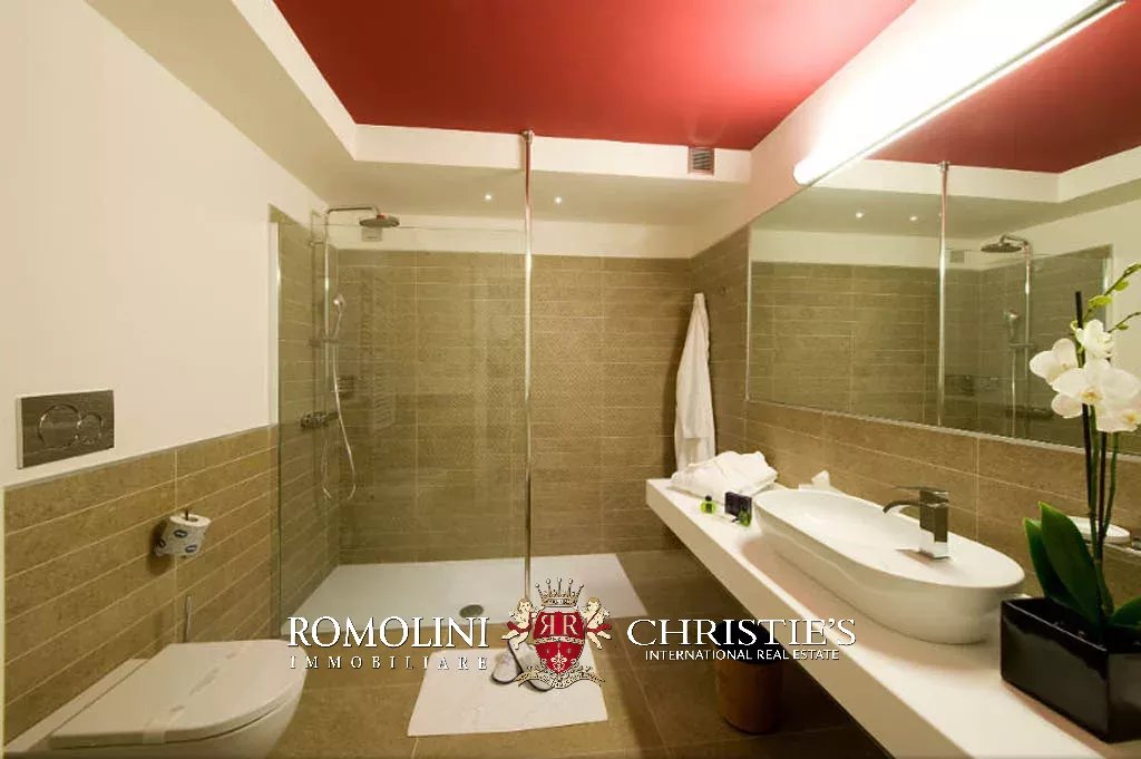 52 Bedroom Villa/Townhouse's Image 38