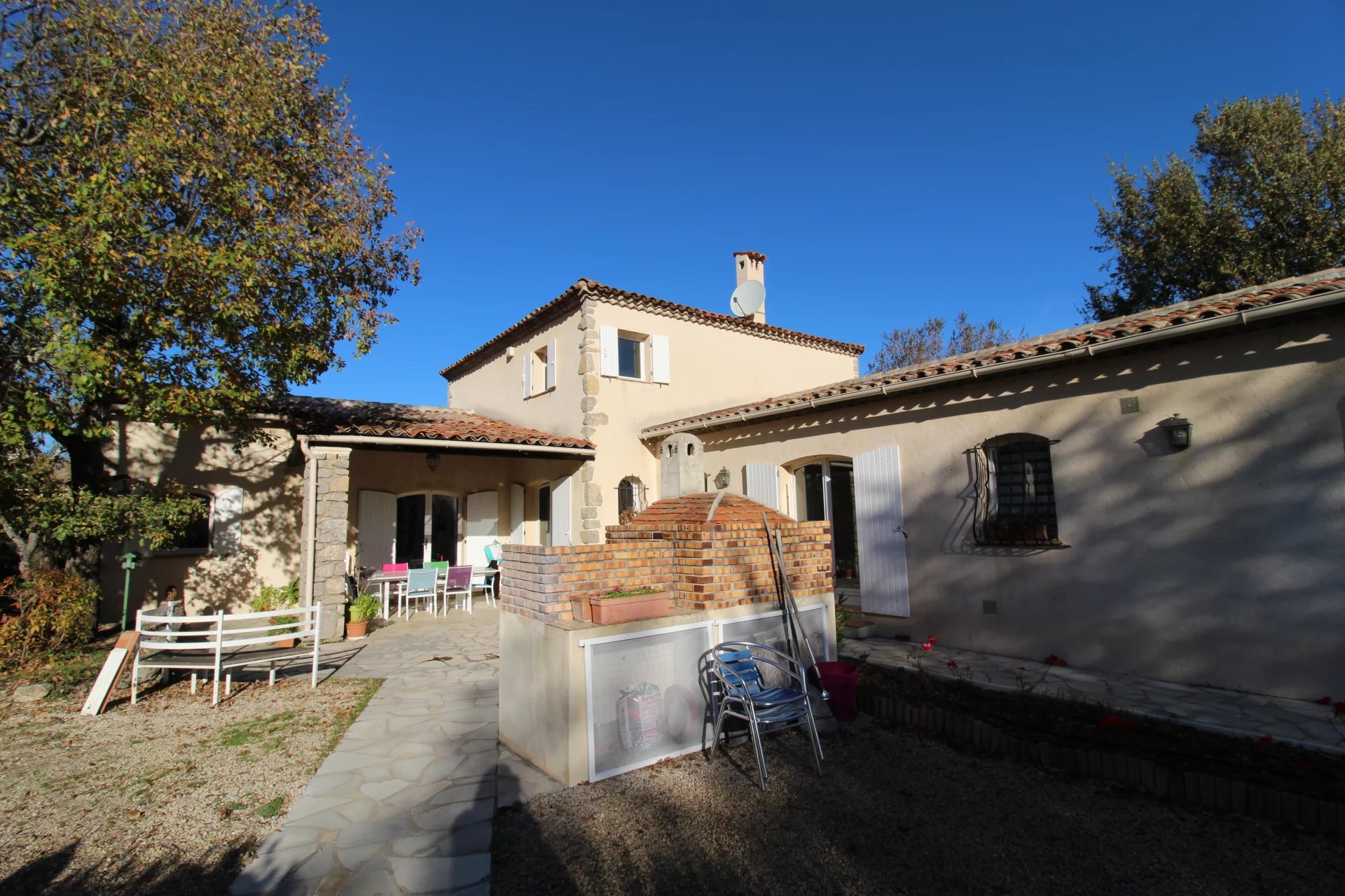 Maison 7 p 280m² 3000m² de terrain piscine