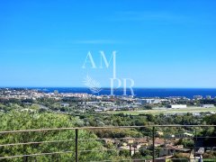 Modern Family Estate in Mandelieu with Panoramic Sea Views — photo 1 of 7