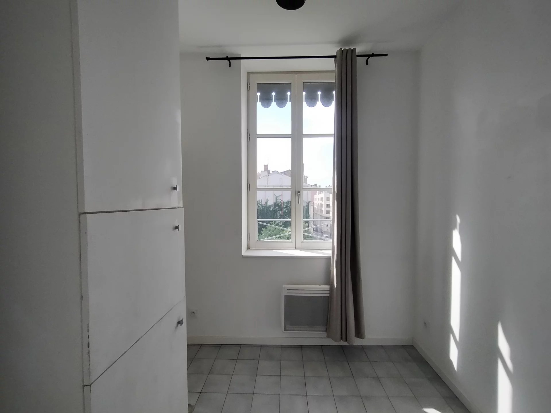 84827903 Location Lyon 7ème