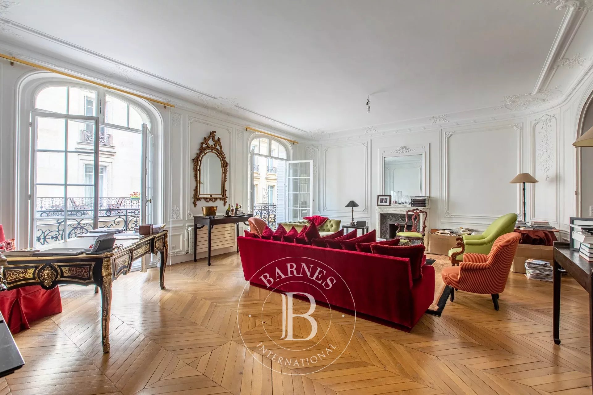 Paris 8 - Saint-Philippe du Roule - Apartment with a balcony - 2 or 3 bedrooms