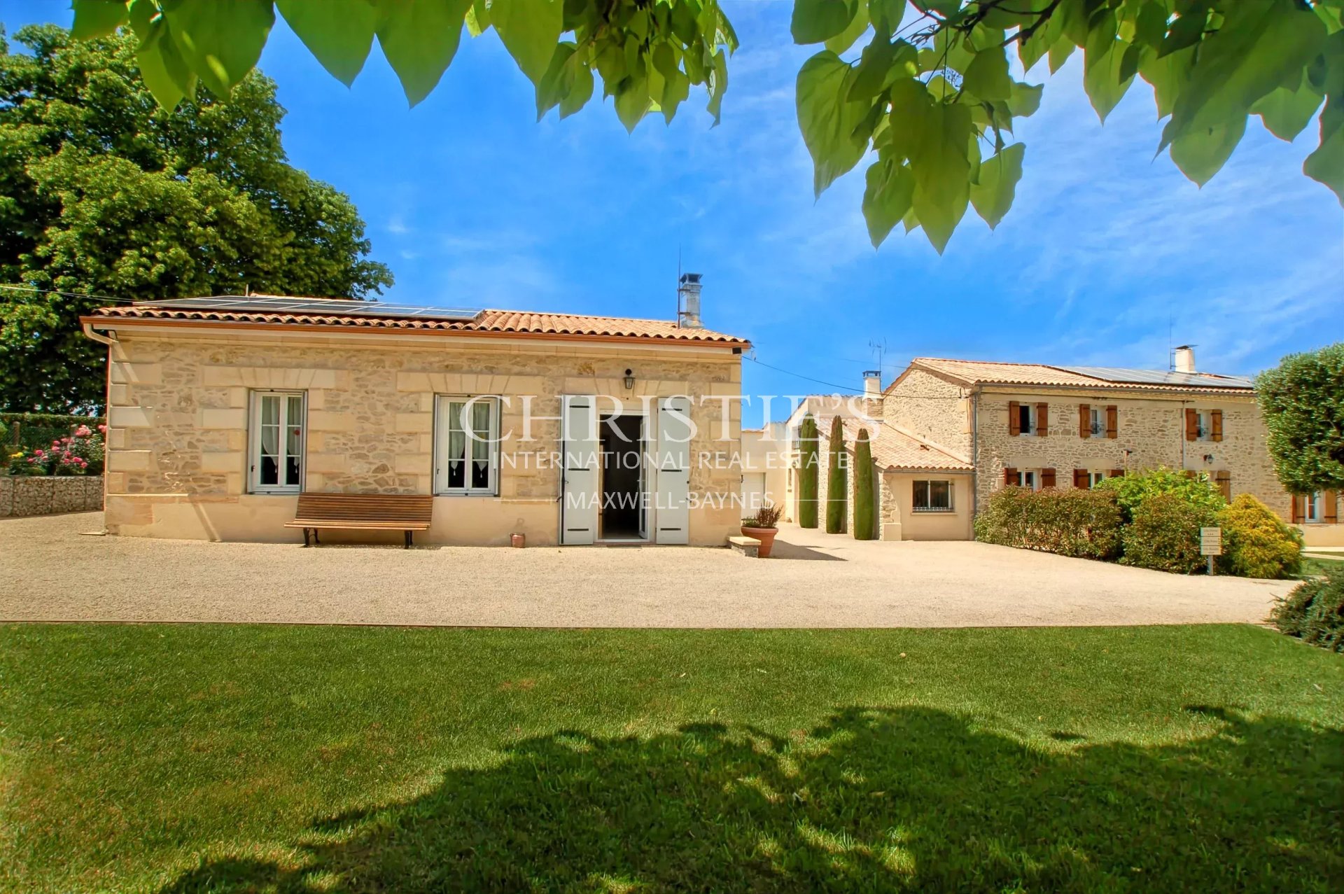 13 Bedroom Villa/Townhouse's Image 3