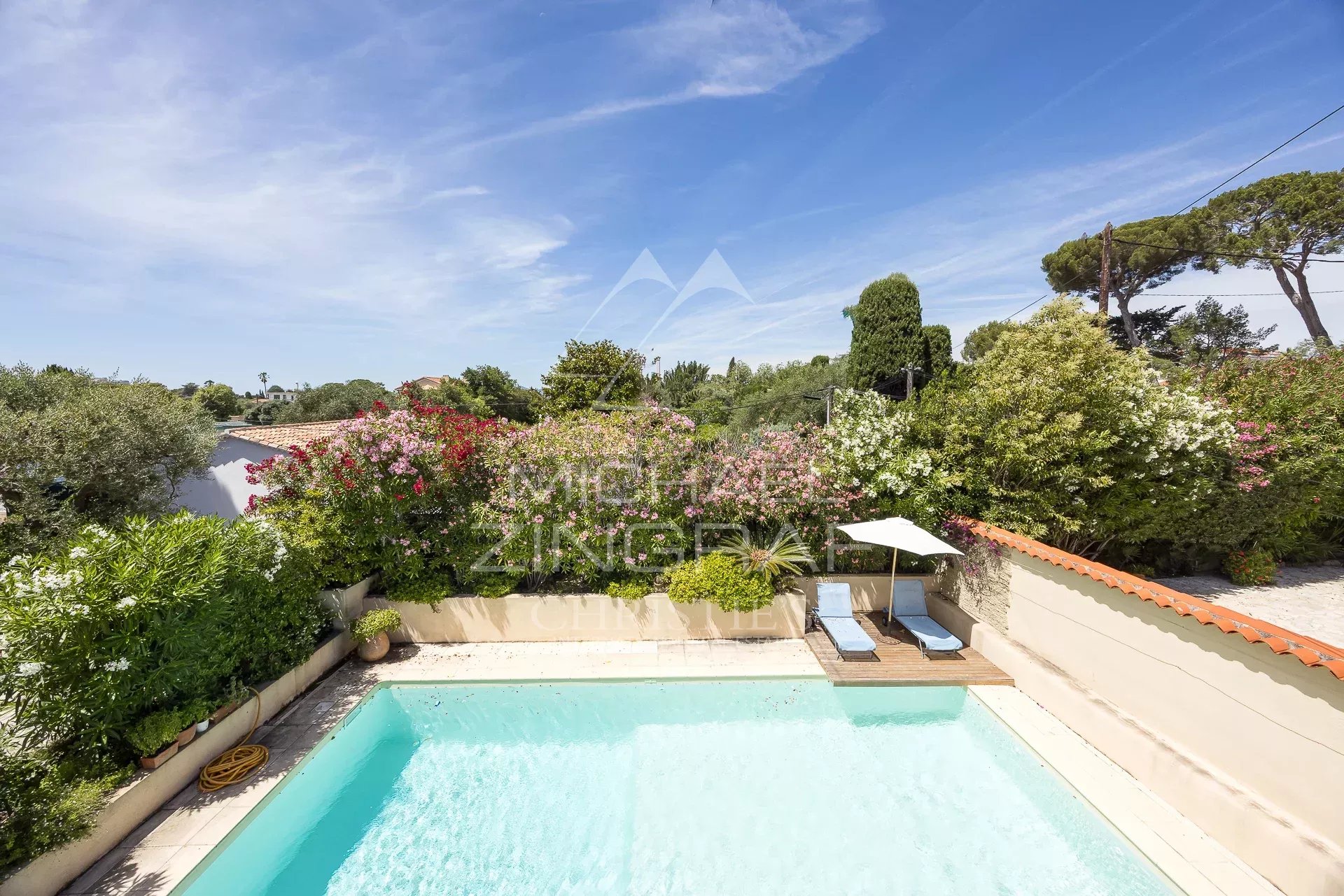 4 Bedroom Villa/Townhouse's Image 8