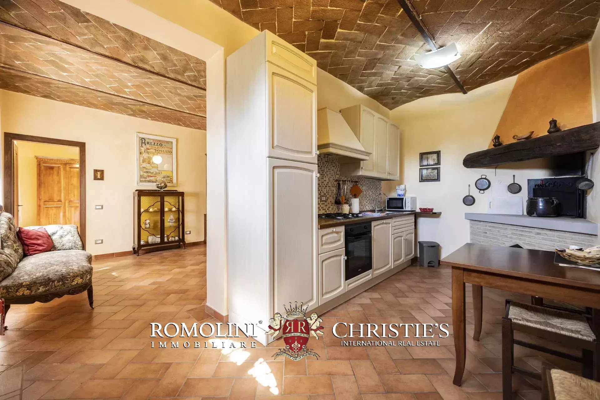 18 Bedroom Villa/Townhouse's Image 42