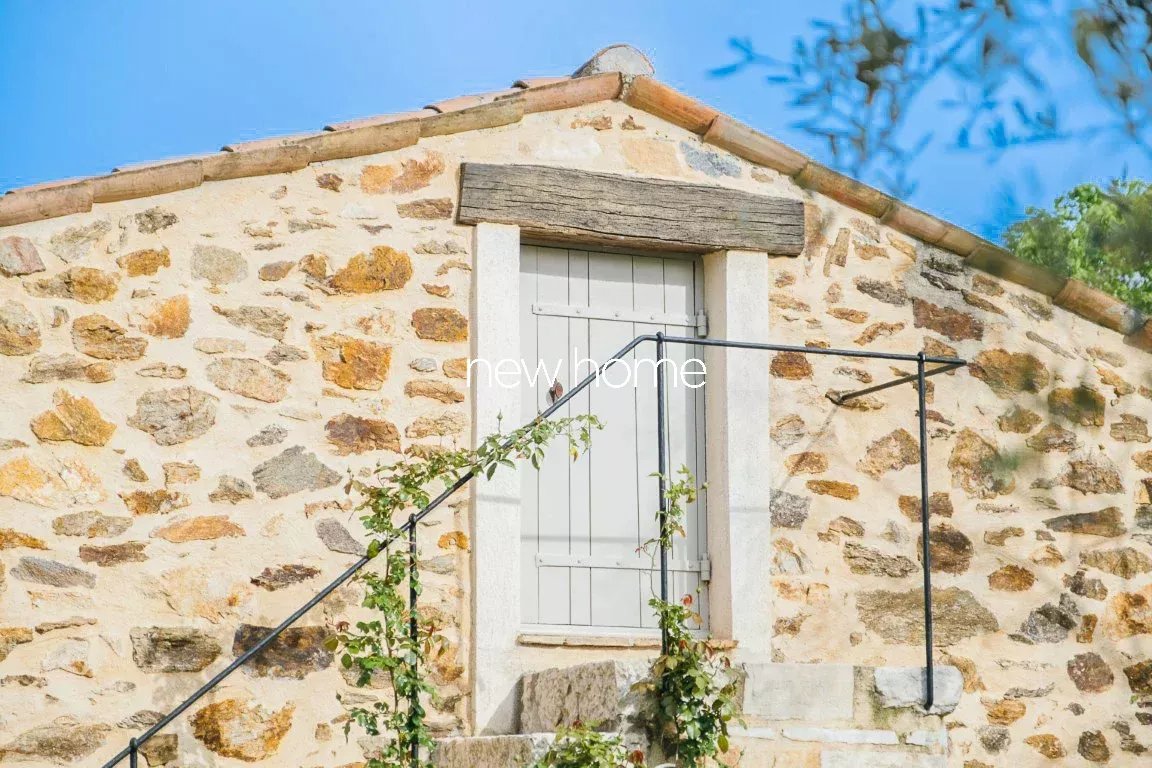 Ancienne ferme de 1850 avec vue panoramique à Tanneron! Un véritable rêve provençal