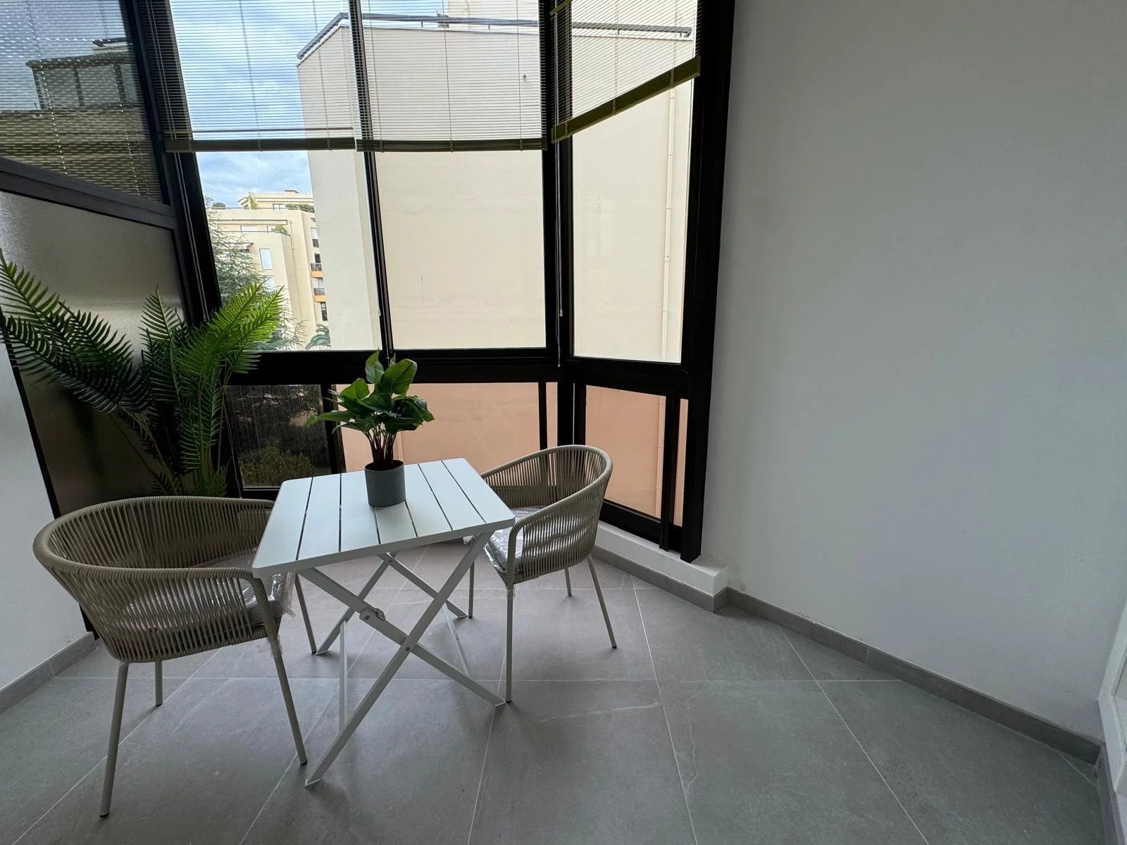 Agence immobilière de JOHN ROYCE