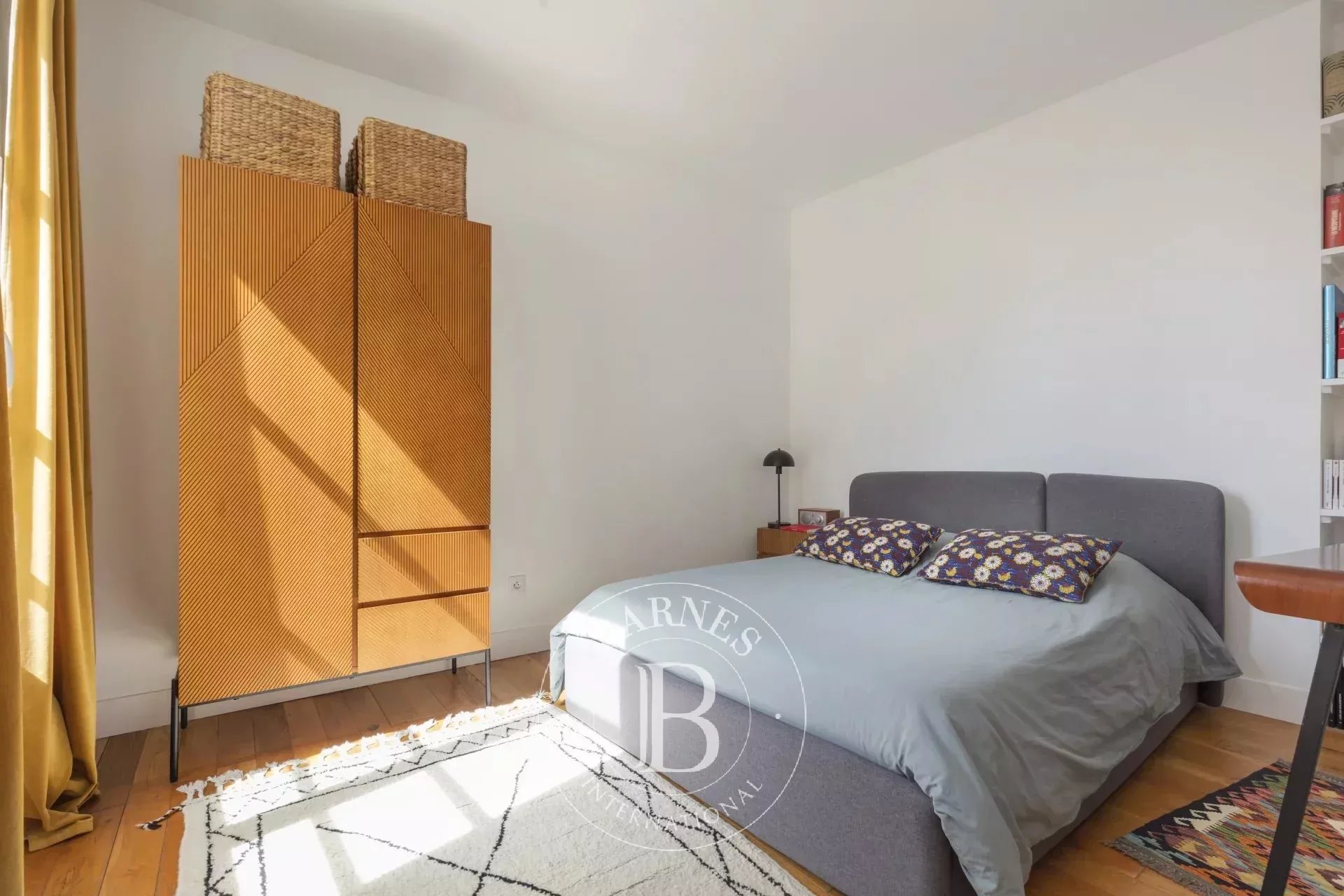 Apartment Paris 75016  -  ref 87165829 (picture 2)