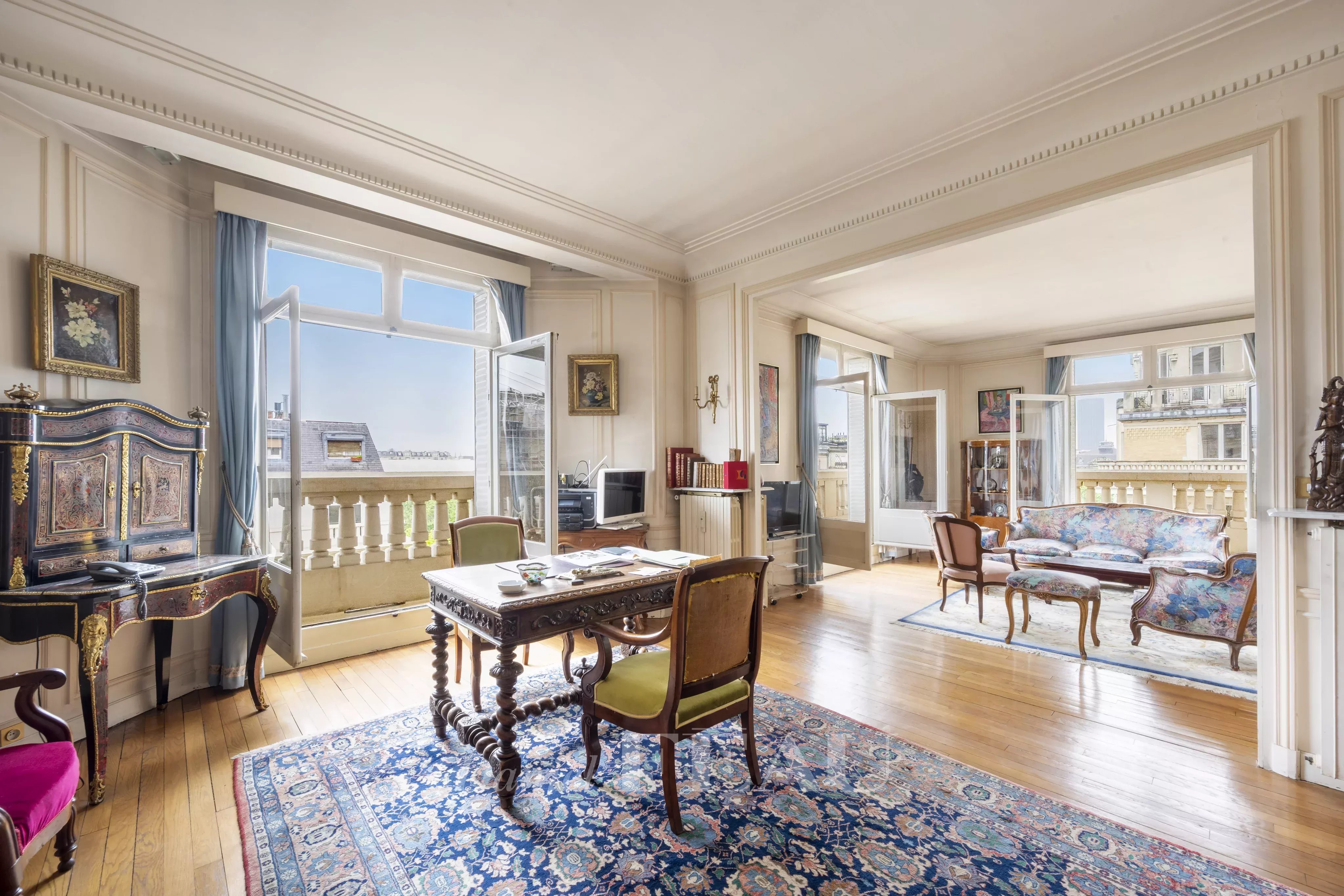 Sale Apartment Paris 7th