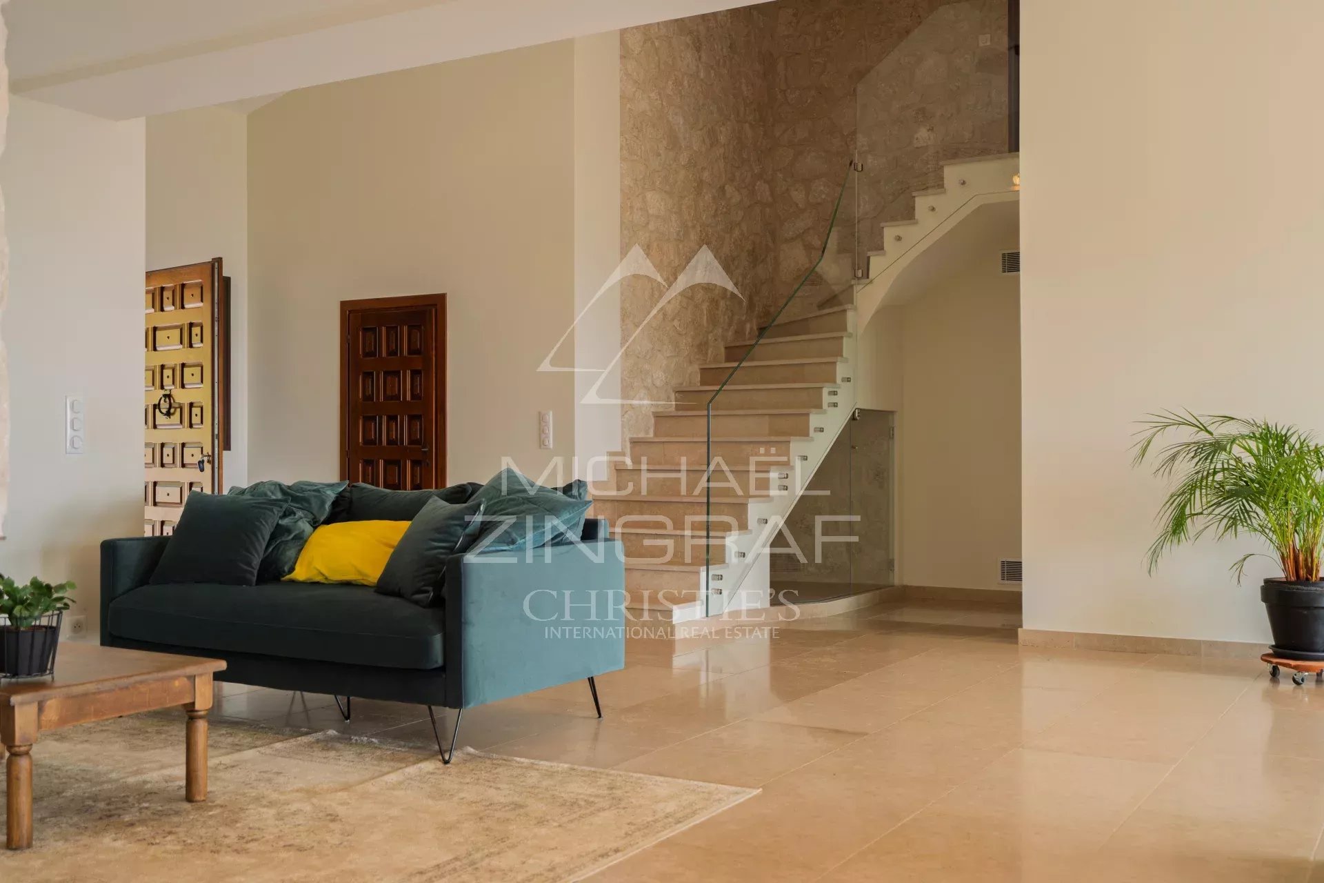 4 Bedroom Villa/Townhouse's Image 6