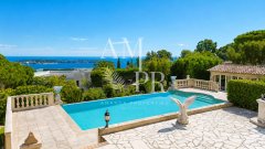 SOLE AGENT- HIGH-POTENTIAL SEA VIEW - FLAT GARDEN — photo 3 of 6