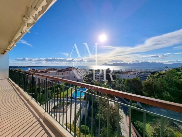 Top Floor 136m2 - 3 bedrooms apartment with sea view- Cannes Californie — photo 2