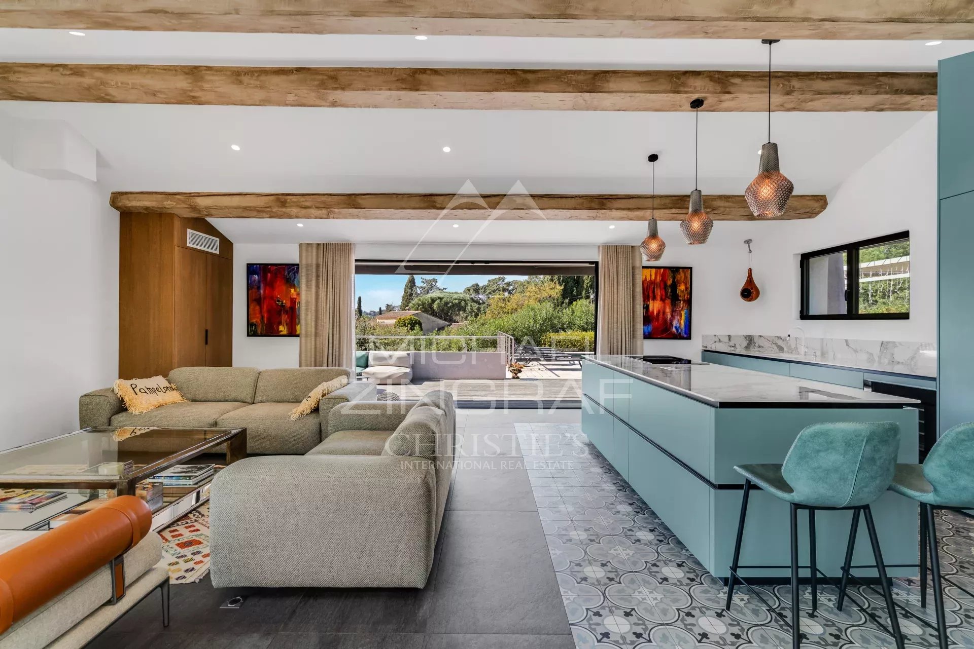 5 Bedroom Villa/Townhouse's Image 3