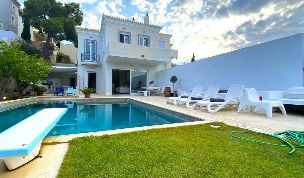 Cette Villa est une opportunité d'investissement exceptionnelle à Porto Heli