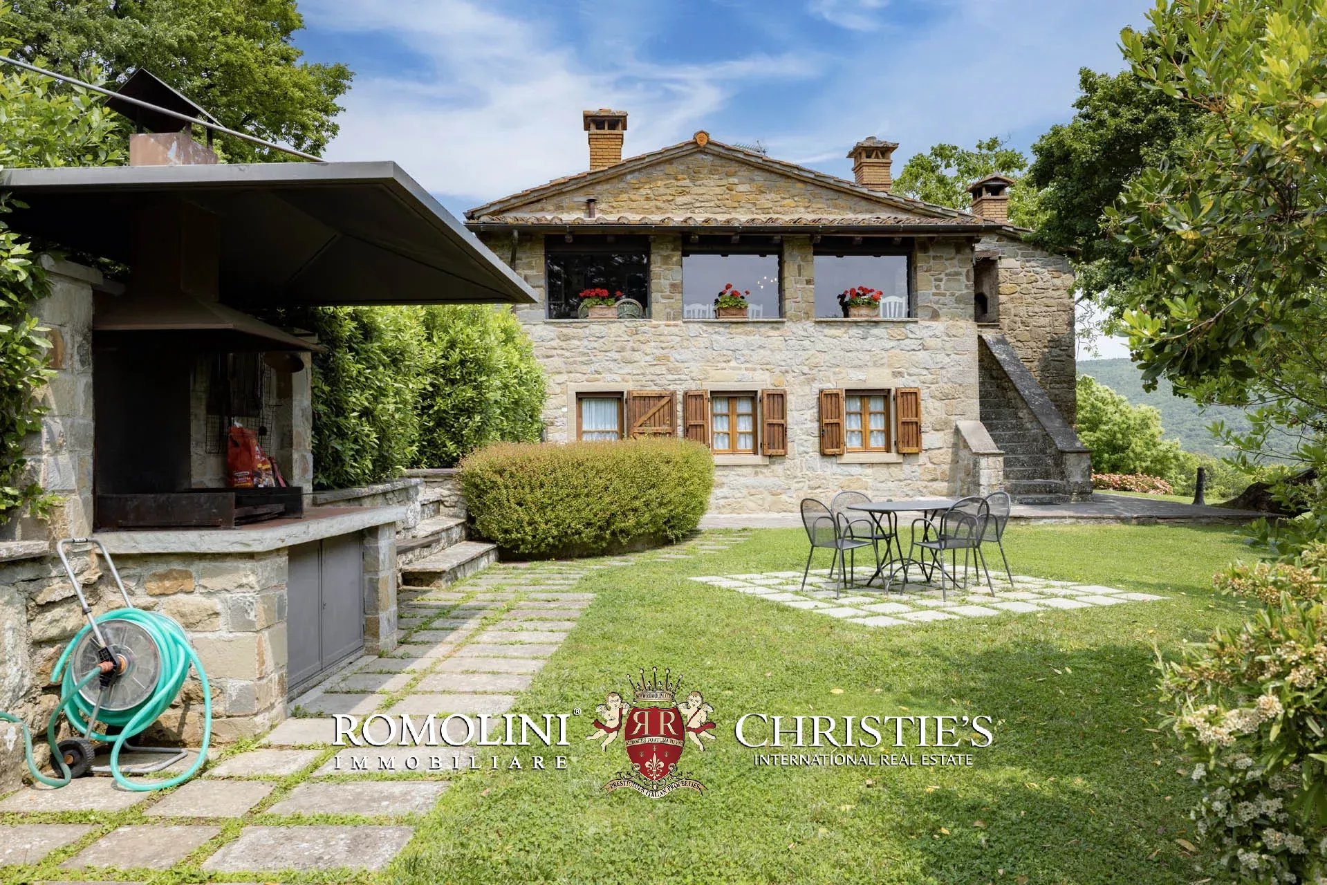 6 Bedroom Villa/Townhouse's Image 14
