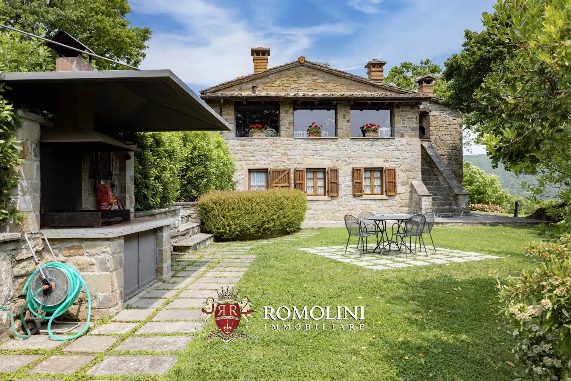 6 Bedroom Villa/Townhouse's Image 14