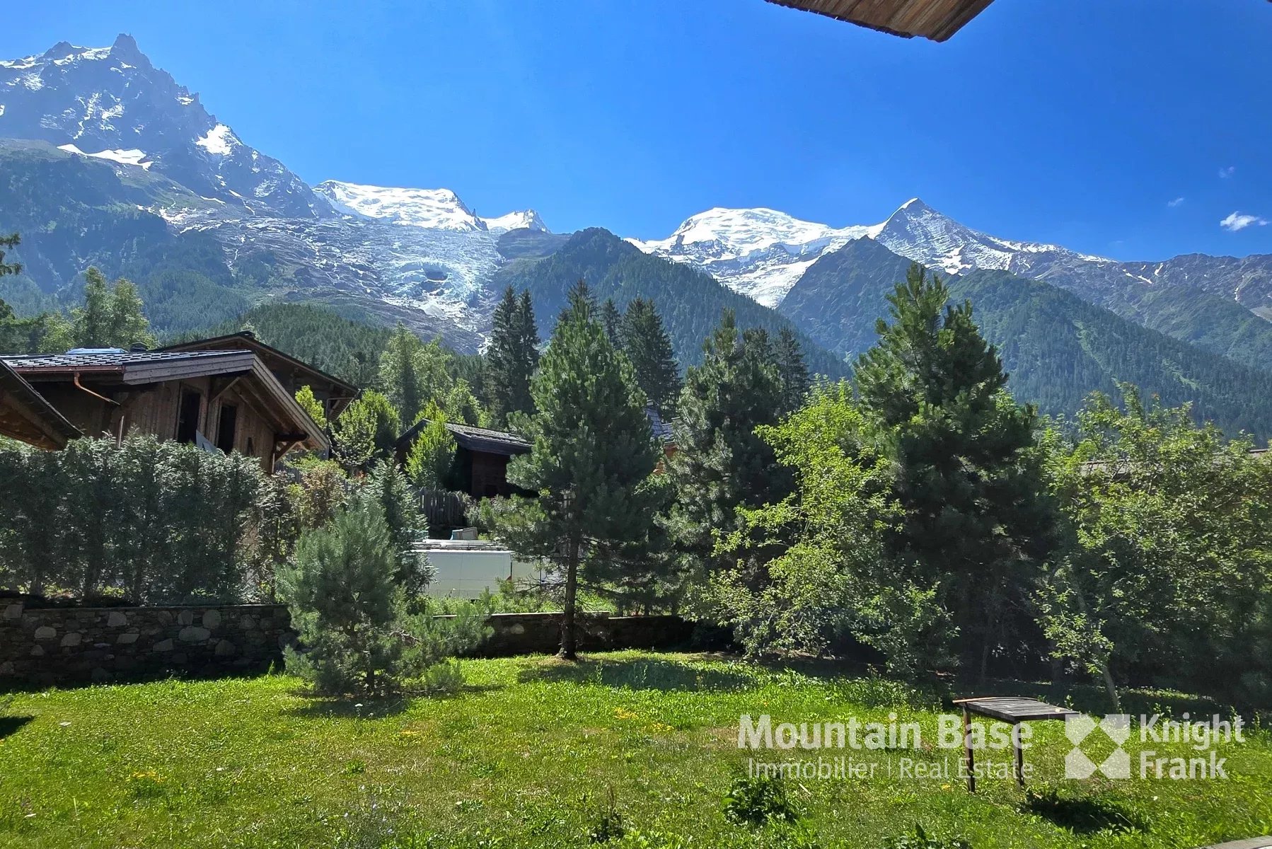 Photo of Chalet recently built four-bedroom chalet located in Les Songenaz