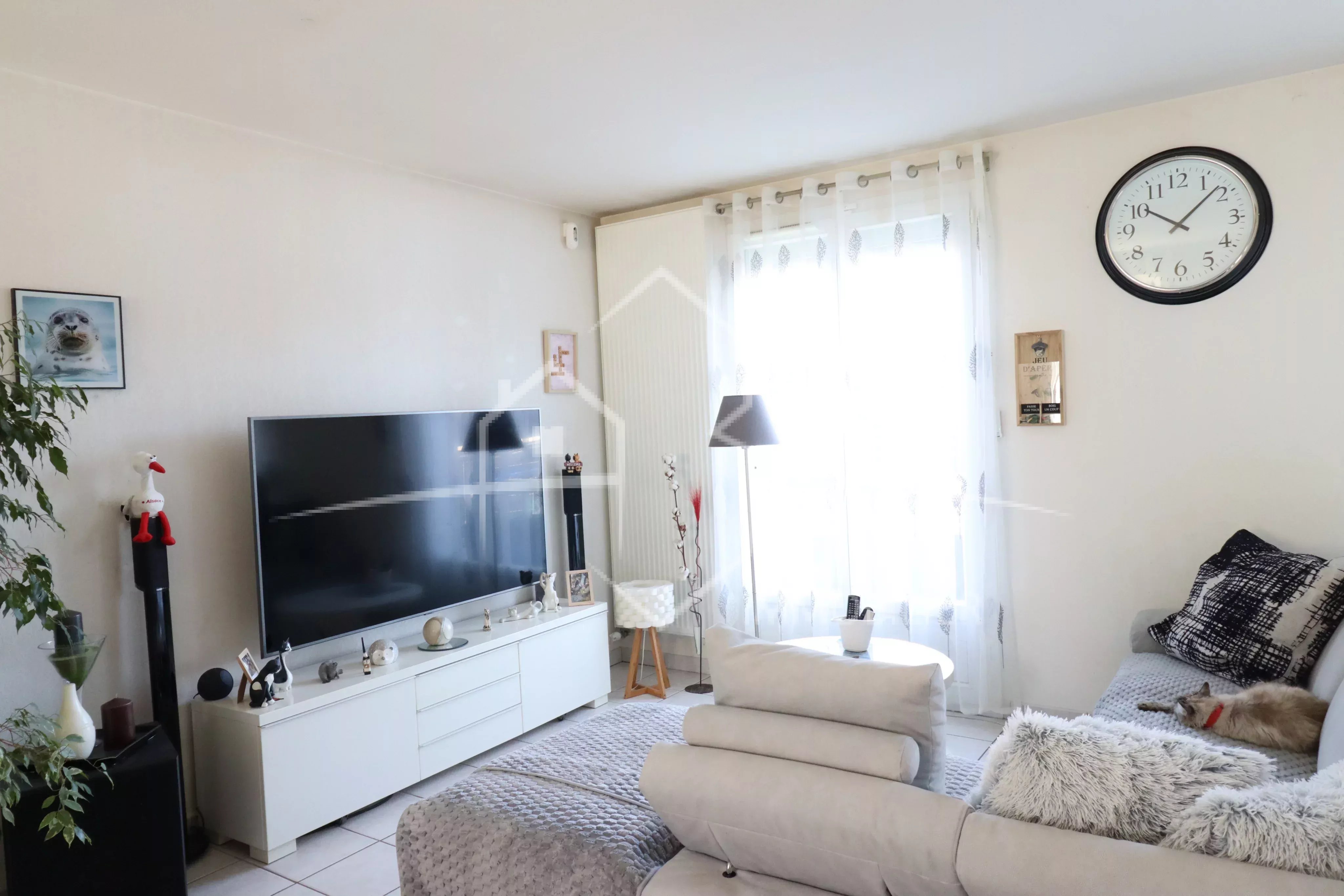Maison familiale de 120 m² avec piscine à Saint-Maurice-l'Exil
