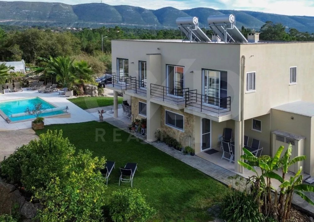 Propriedade excecional com 2 casas + Estúdio com piscina e vista deslumbrante em Aljubarrota