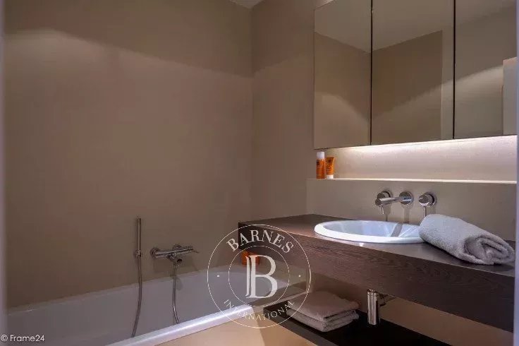 Avenue Louise - Appartement meublé 2ch + terrasse
