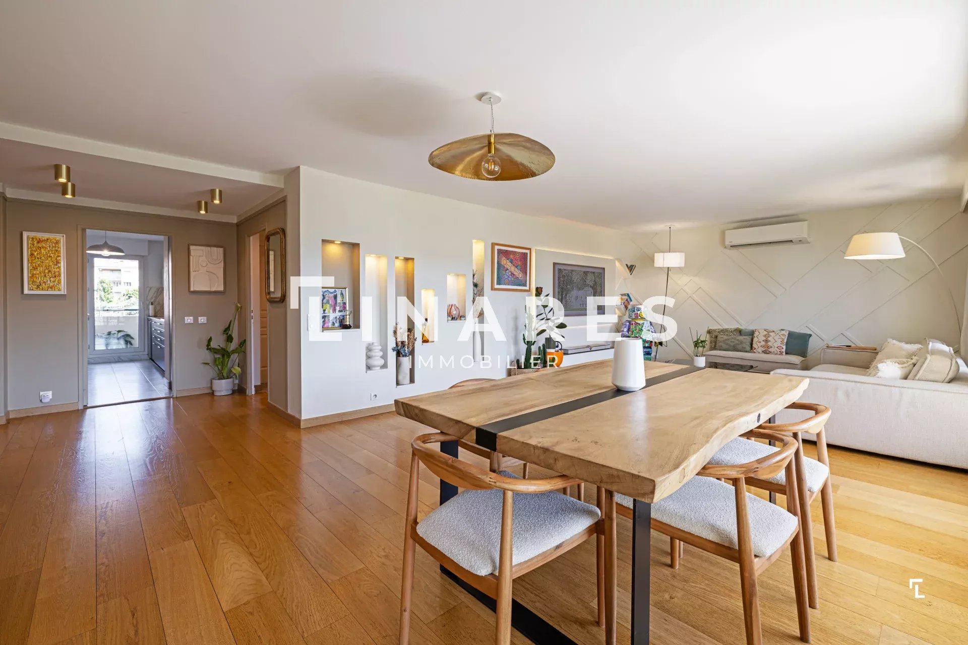 PRADO PRESTIGE - Appartement T4 de 133m2 avec terrasse de  20 m2 + balcons - 13008