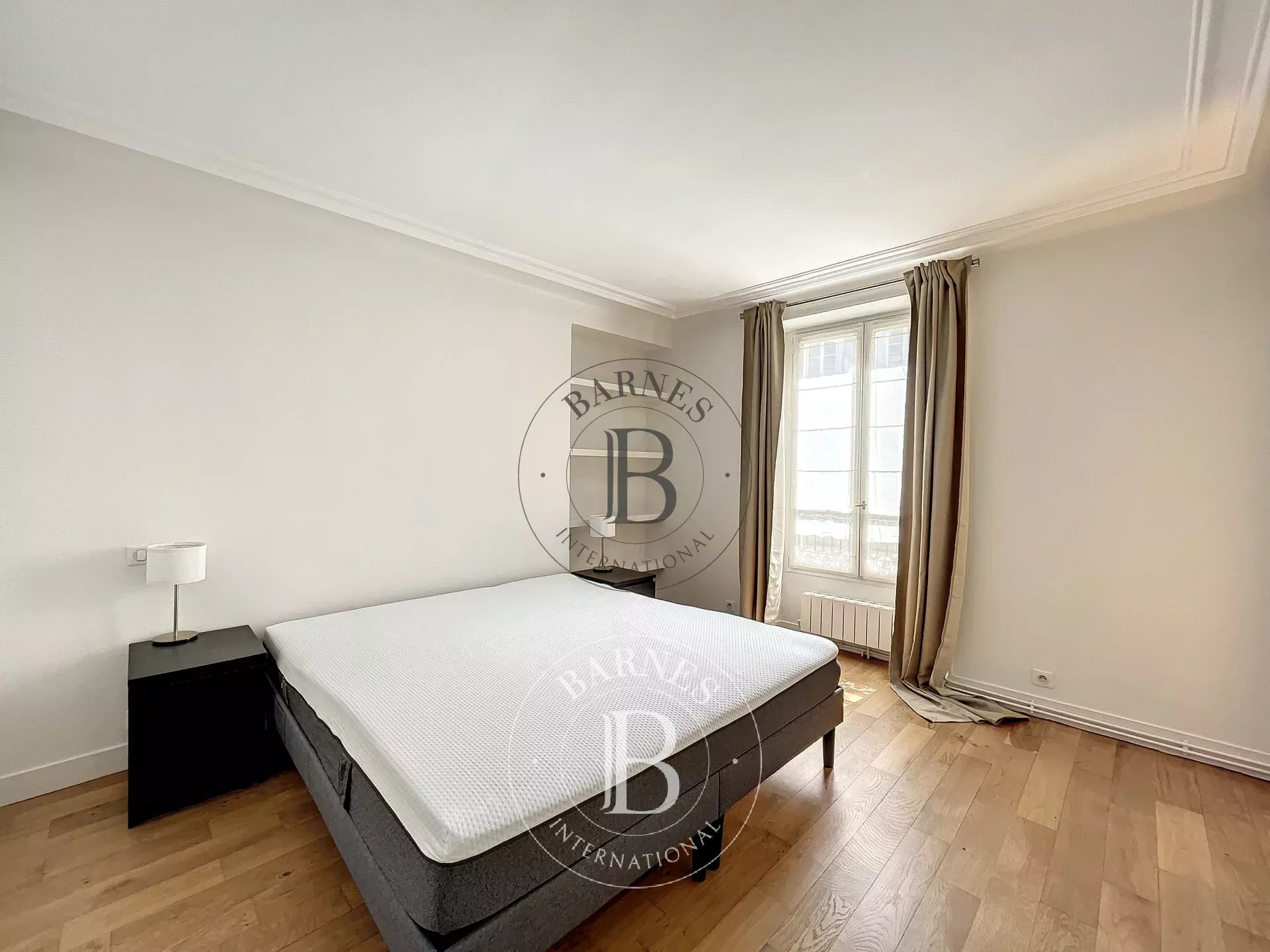 Daire Paris 8ème - picture 10