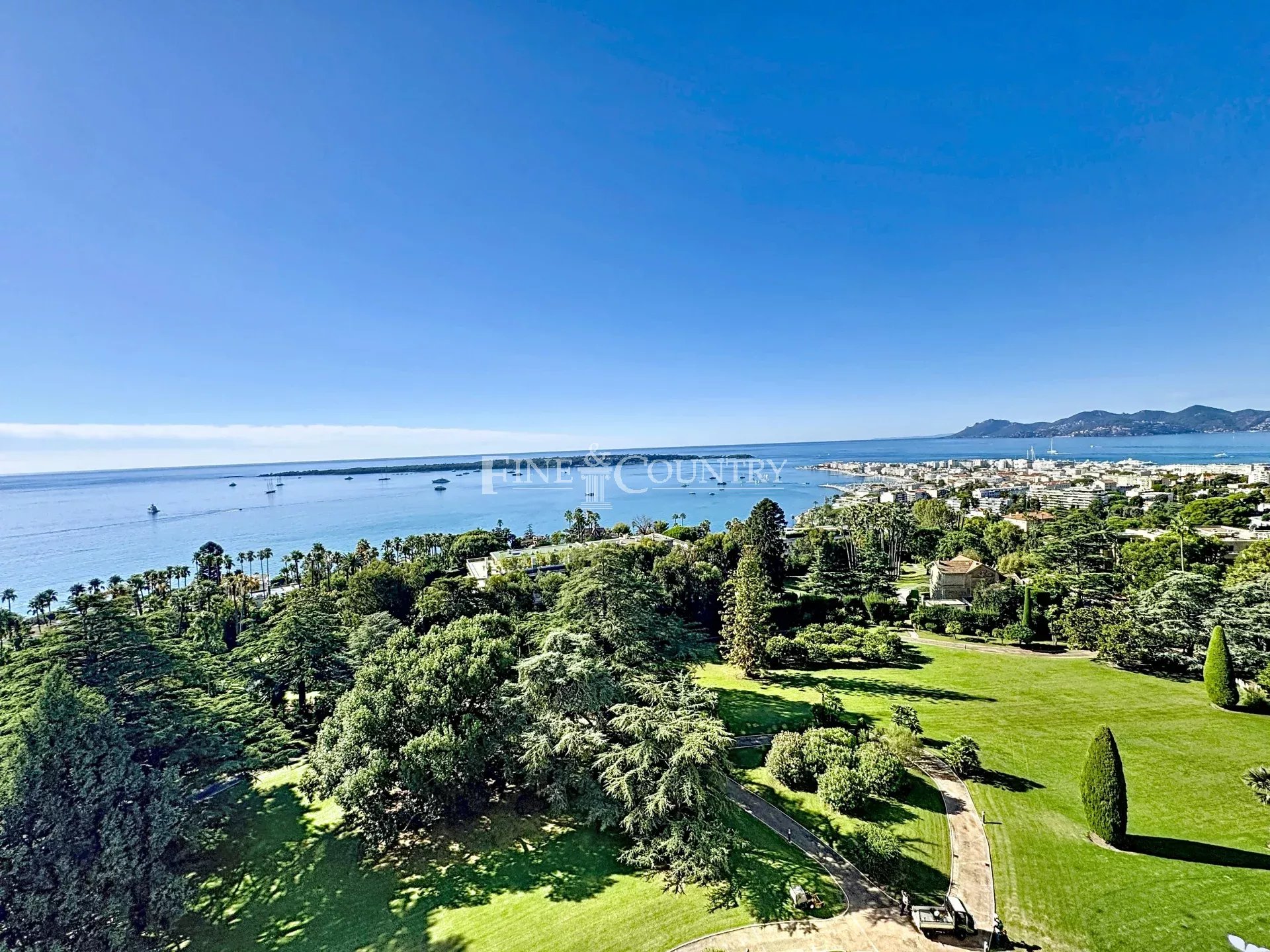Photo of Apartment for sale in Cannes panoramic sea view