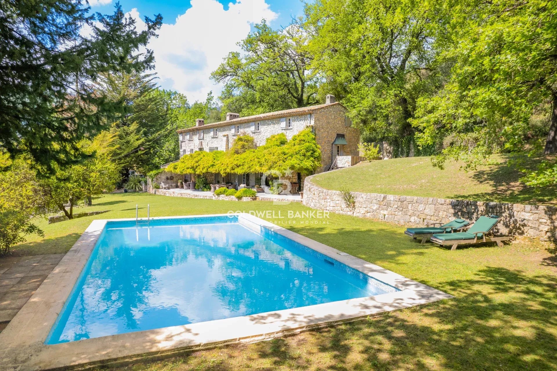 06740 CHÂTEAUNEUF-GRASSE VILLA