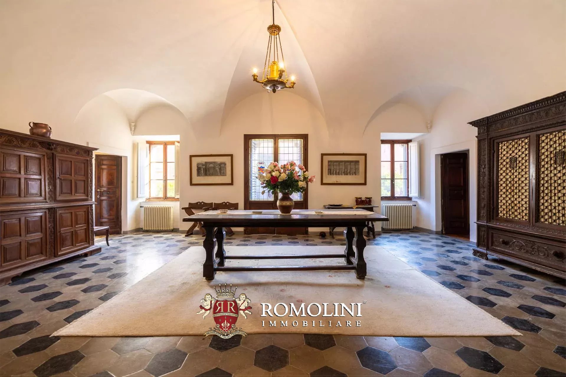 70 Bedroom Chateau's Image 29